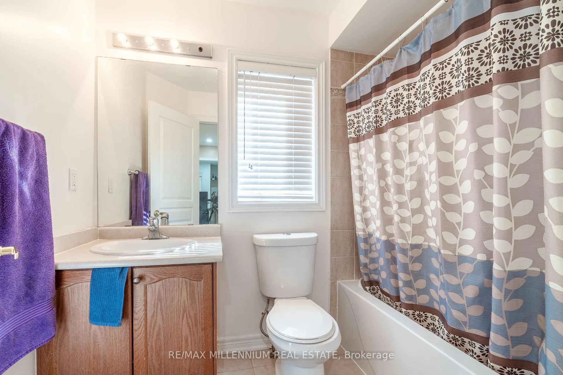Photo 30 of 27 Silvershadow Terrace, Brampton, Sandringham-Wellington — HOMEH