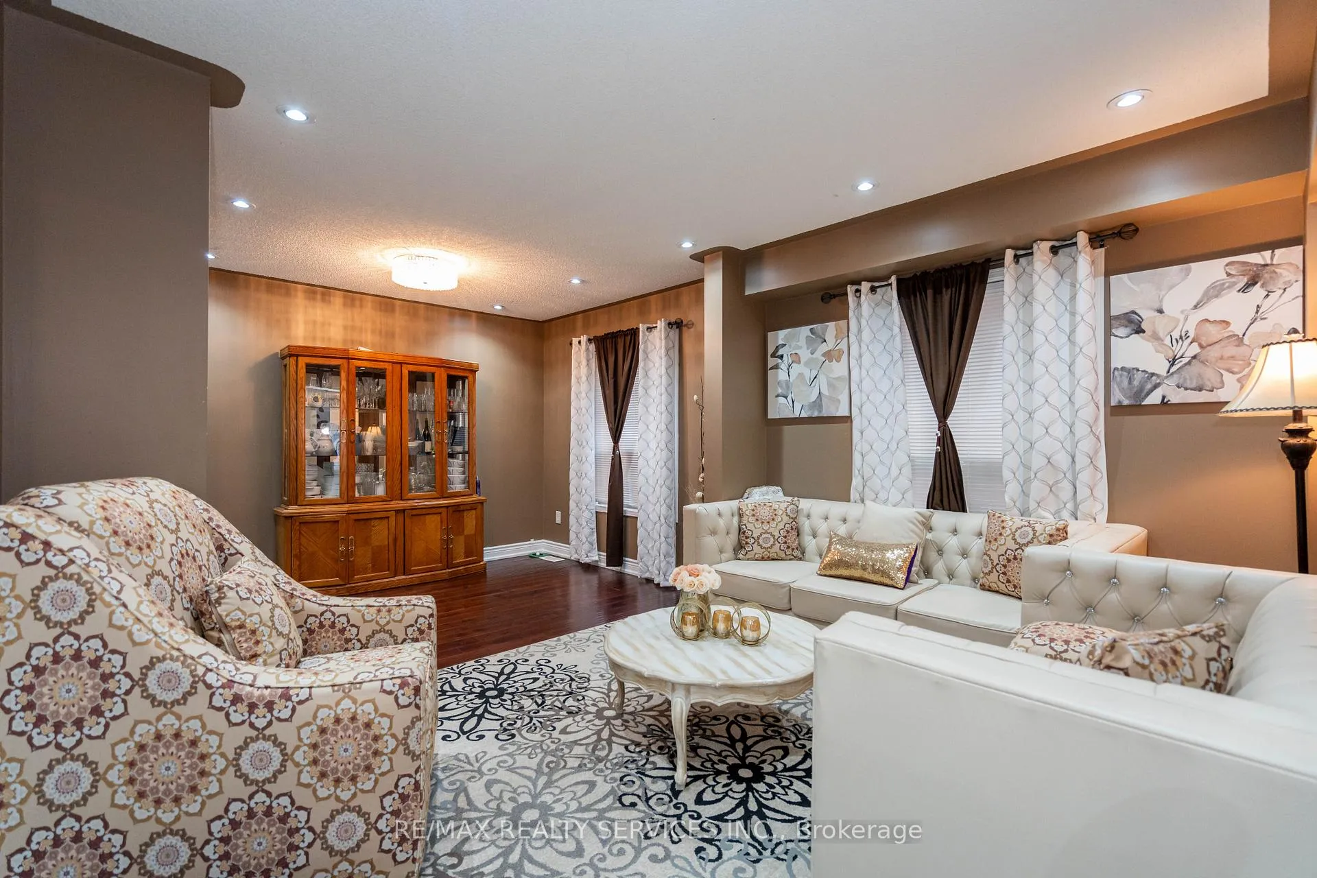 Photo 9 of 55 Hiberton Crescent, Brampton, Fletcher's Meadow — HOMEH