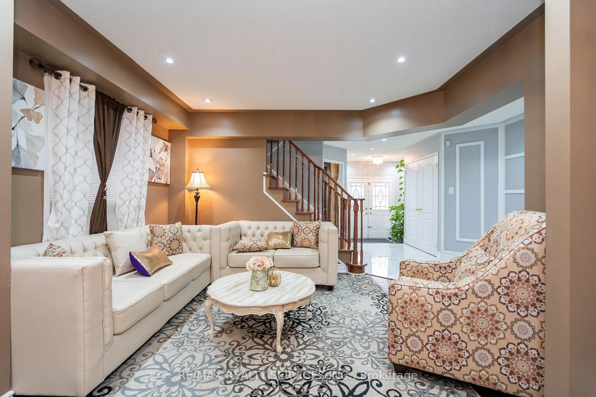 Photo 10 of 55 Hiberton Crescent, Brampton, Fletcher's Meadow — HOMEH