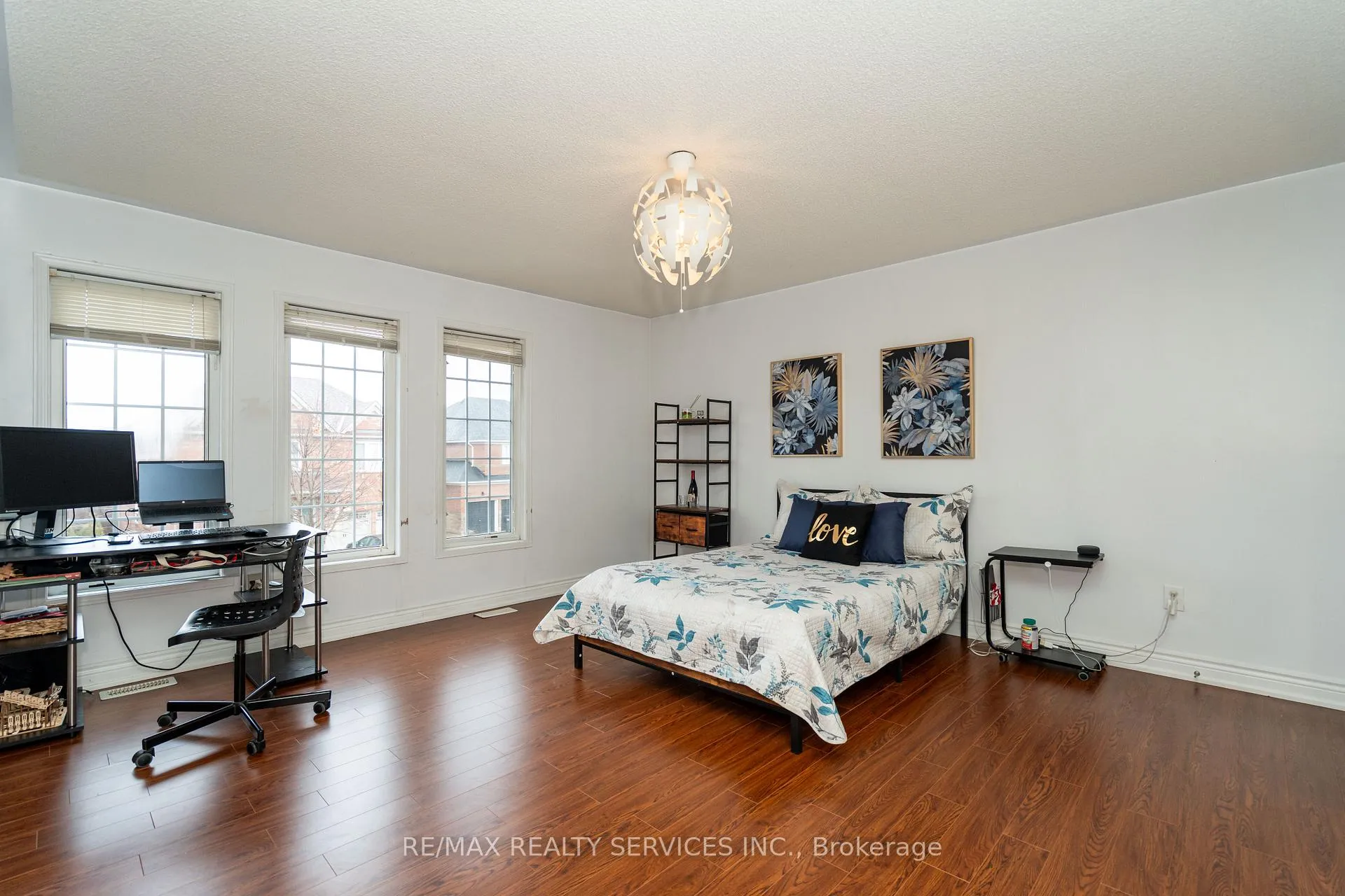 Photo 24 of 55 Hiberton Crescent, Brampton, Fletcher's Meadow — HOMEH