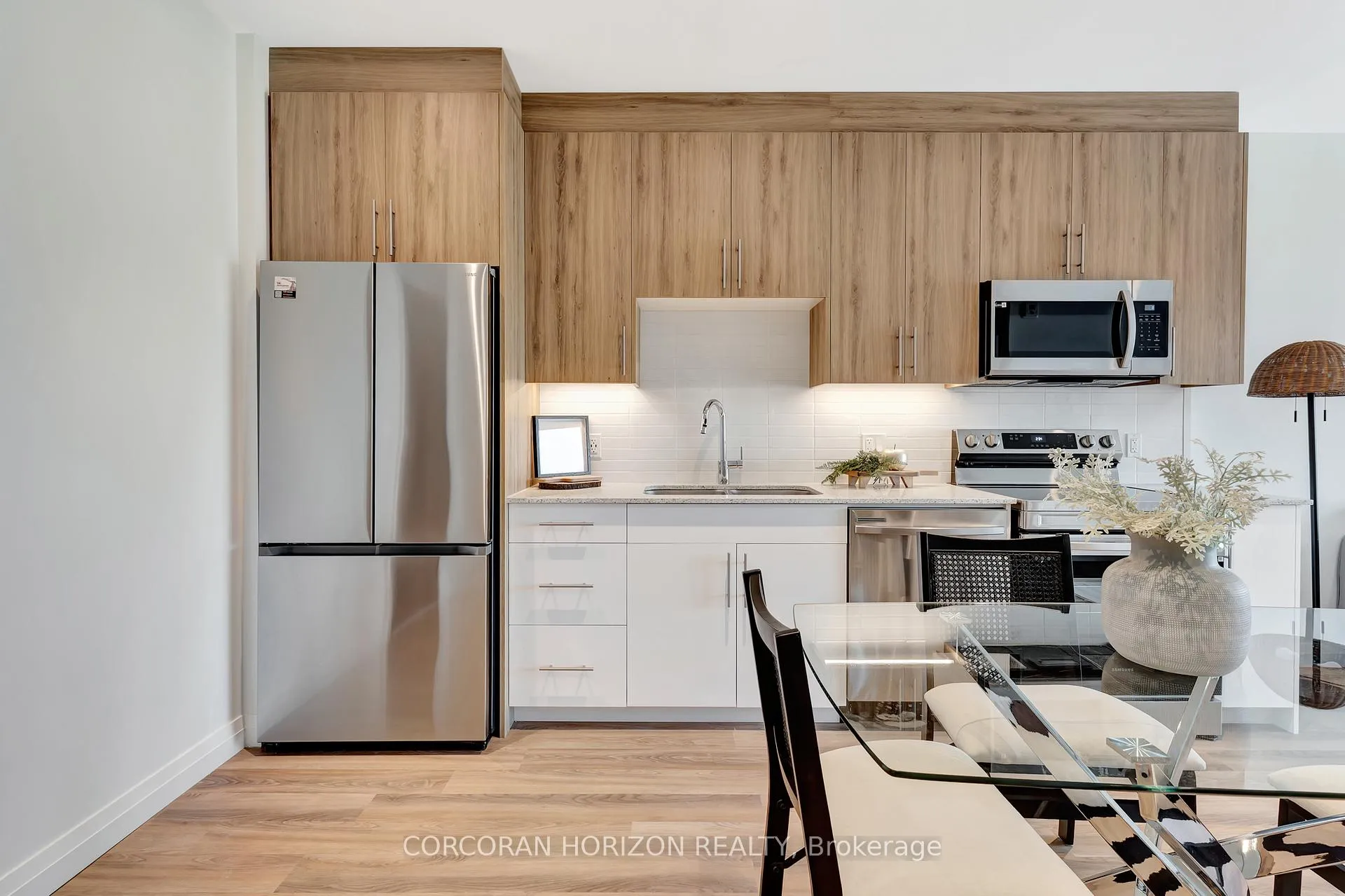 Photo 6 of Unit 706, 525 New Dundee Road, Kitchener — HOMEH
