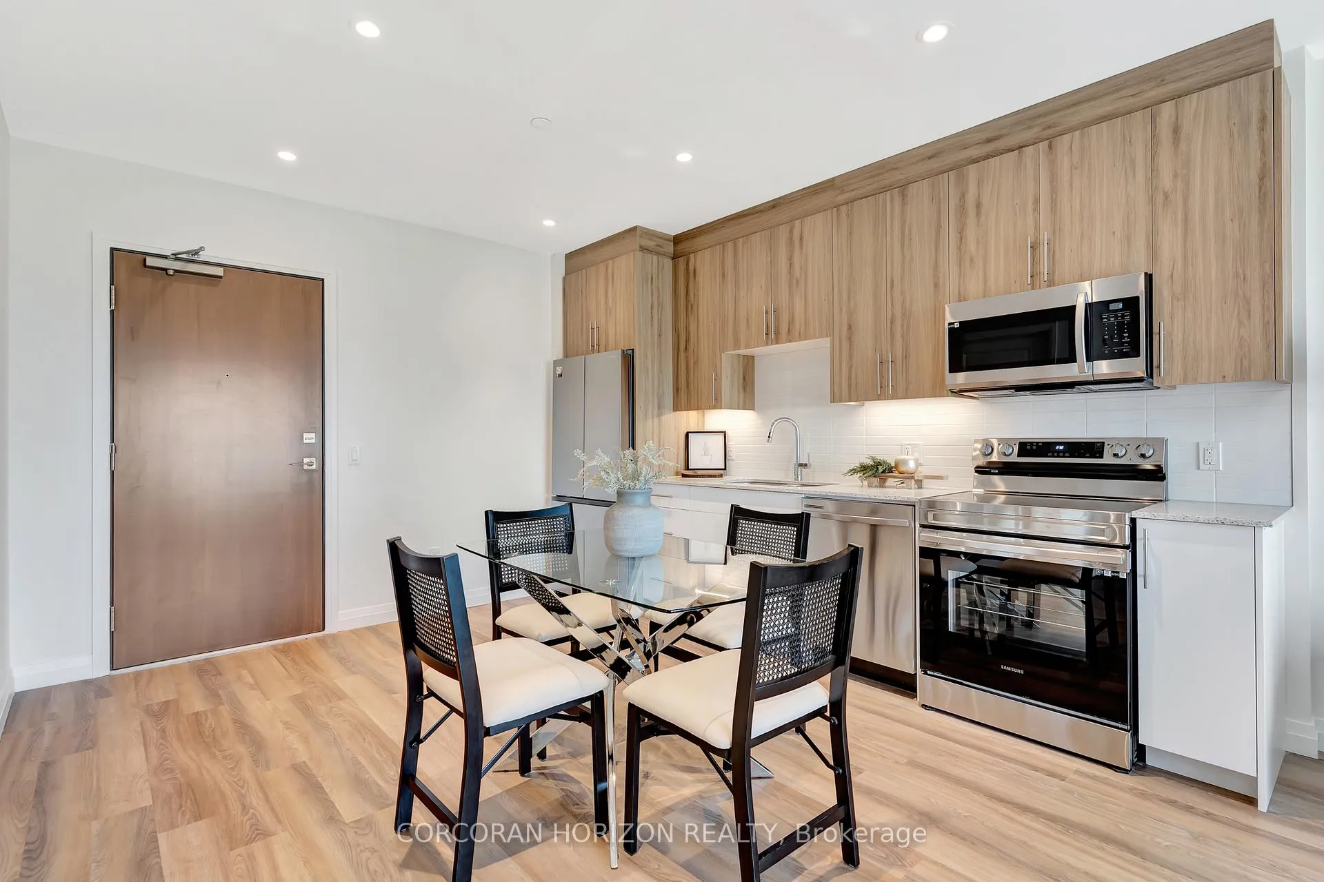 Photo 7 of Unit 706, 525 New Dundee Road, Kitchener — HOMEH