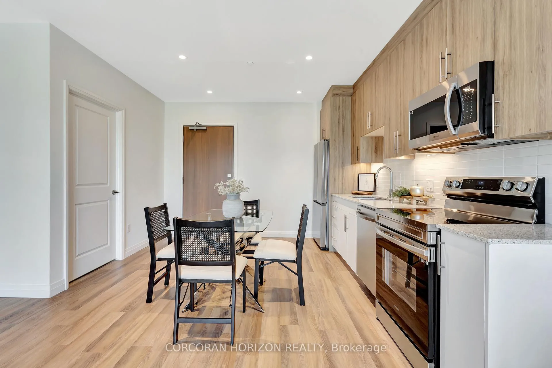 Photo 9 of Unit 706, 525 New Dundee Road, Kitchener — HOMEH