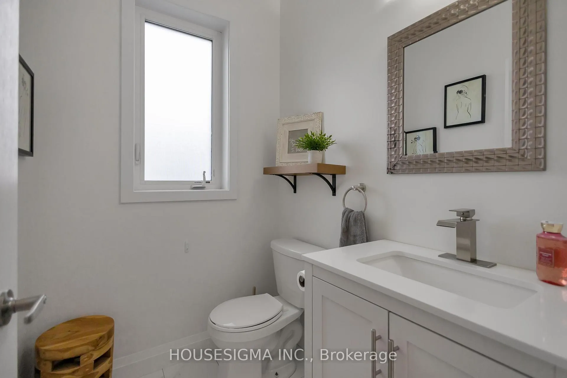 Photo 7 of 148 Whithorn Crescent, Haldimand — HOMEH