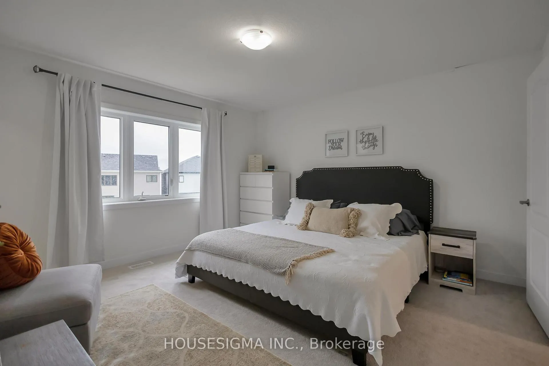 Photo 16 of 148 Whithorn Crescent, Haldimand — HOMEH