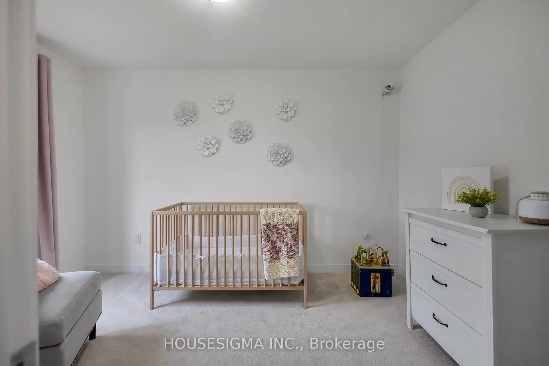 Photo 20 of 148 Whithorn Crescent, Haldimand — HOMEH
