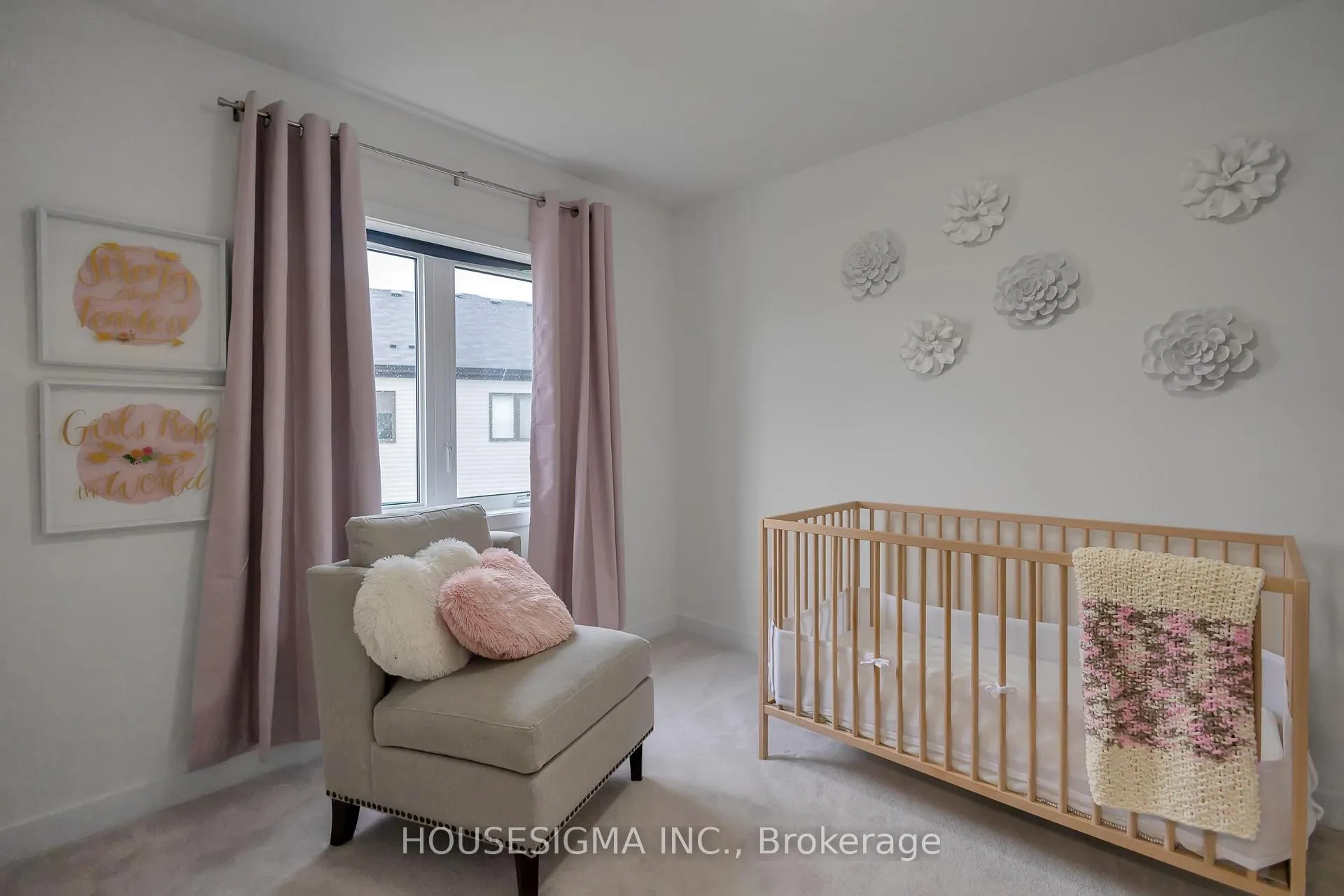 Photo 21 of 148 Whithorn Crescent, Haldimand — HOMEH