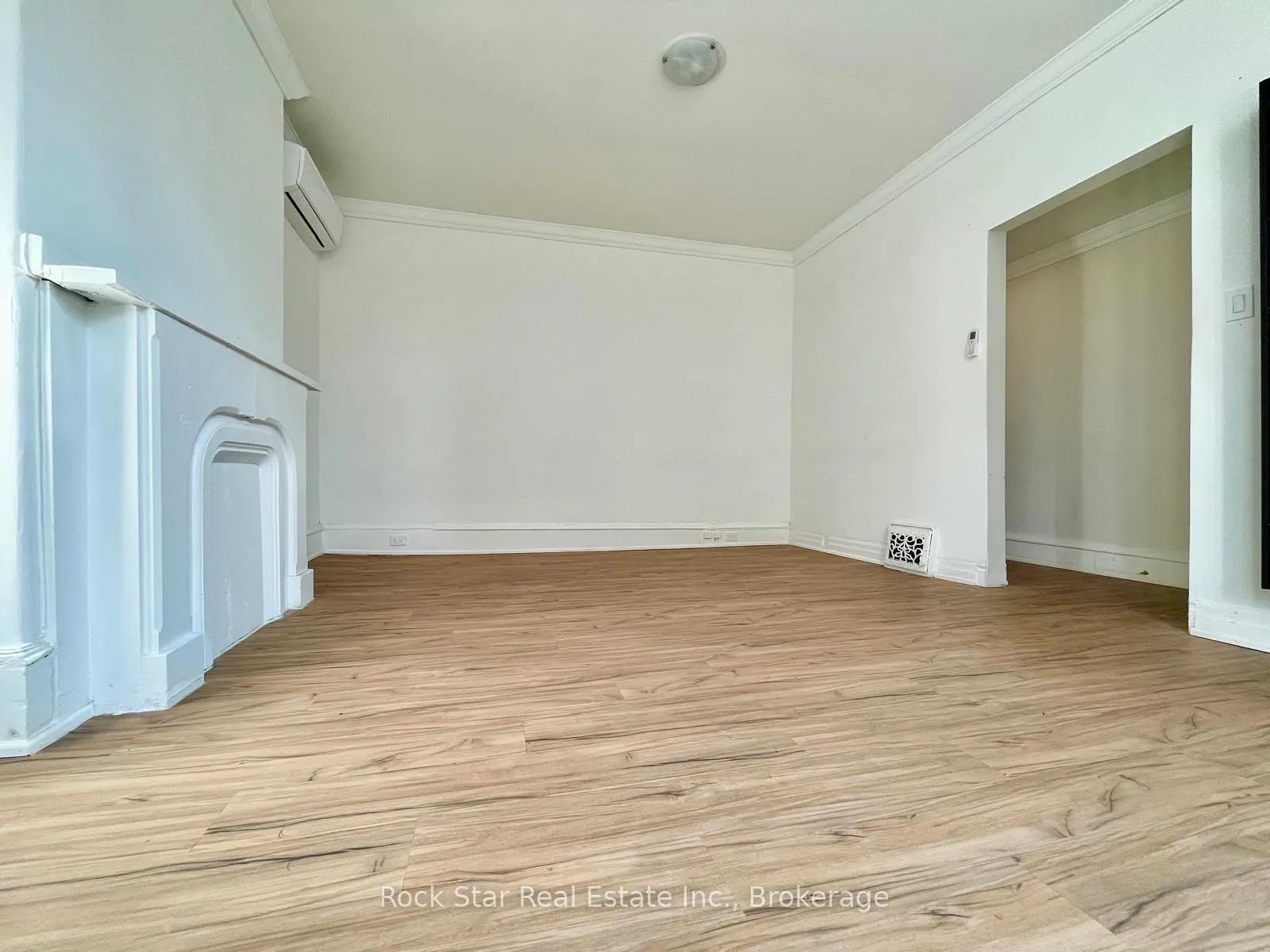 Photo 3 of 115 Cannon Street E, Hamilton, Beasley — HOMEH