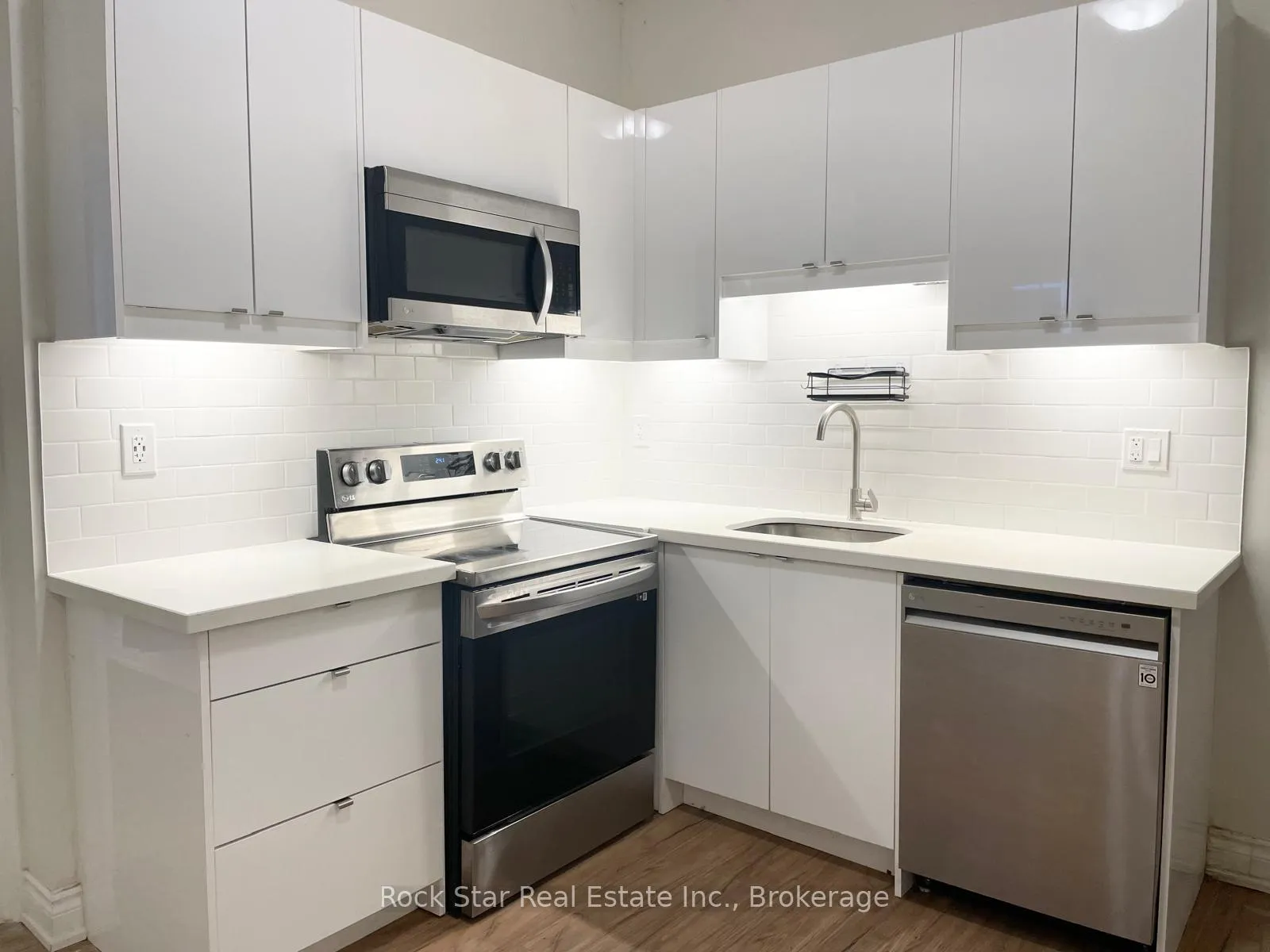 Photo 6 of 115 Cannon Street E, Hamilton, Beasley — HOMEH