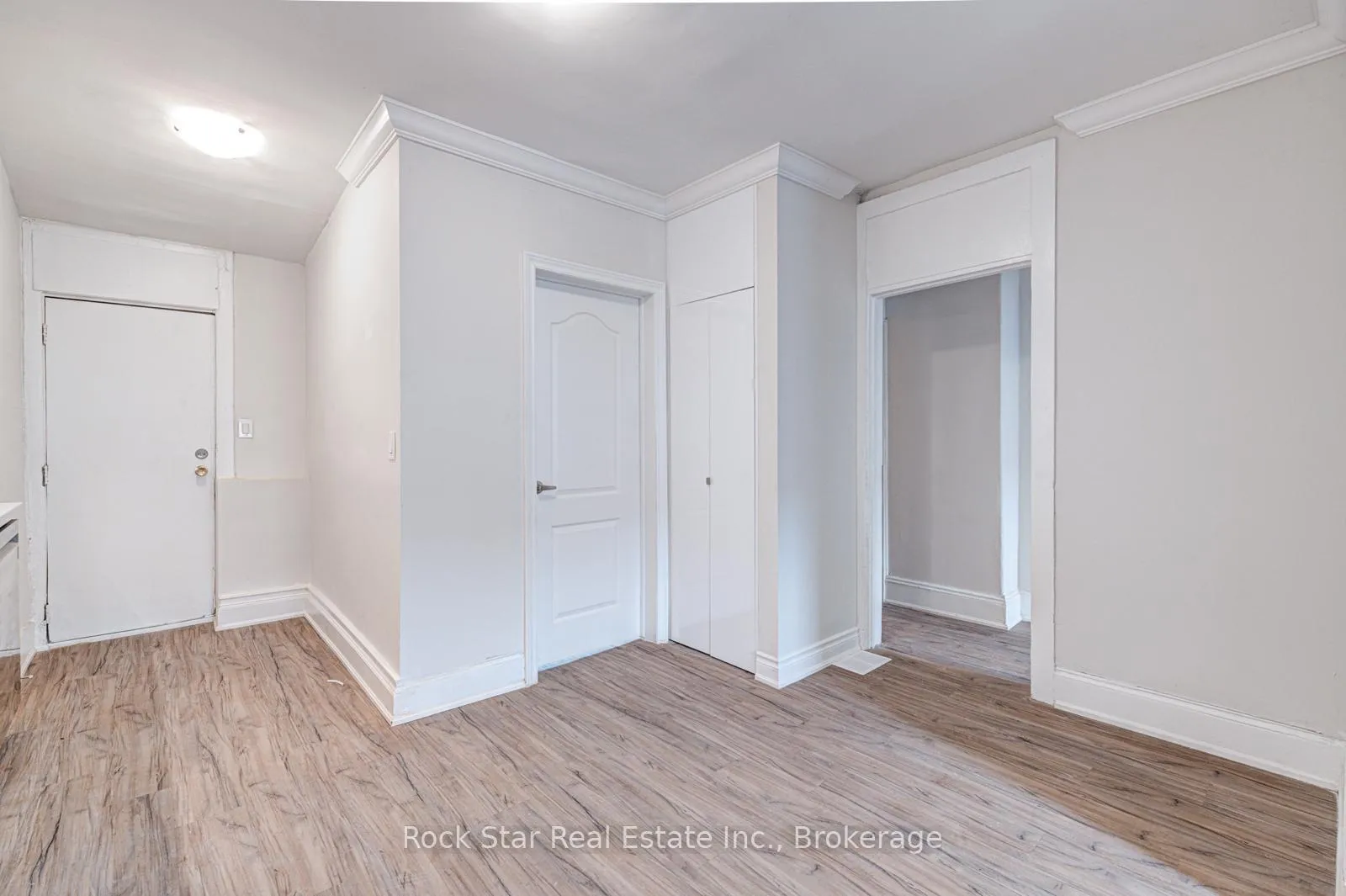 Photo 9 of 115 Cannon Street E, Hamilton, Beasley — HOMEH