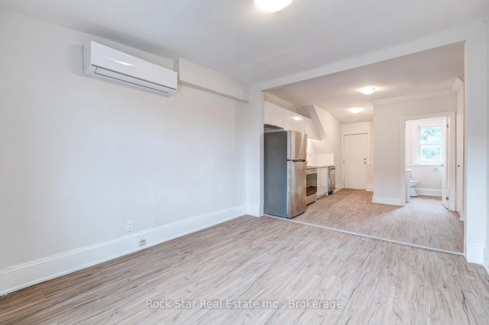 Photo 22 of 115 Cannon Street E, Hamilton, Beasley — HOMEH