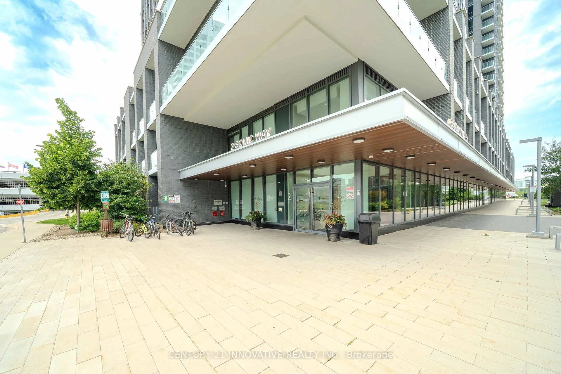 Photo 3 of Unit 2003, 2 Sonic Way, Toronto, Flemingdon Park — HOMEH