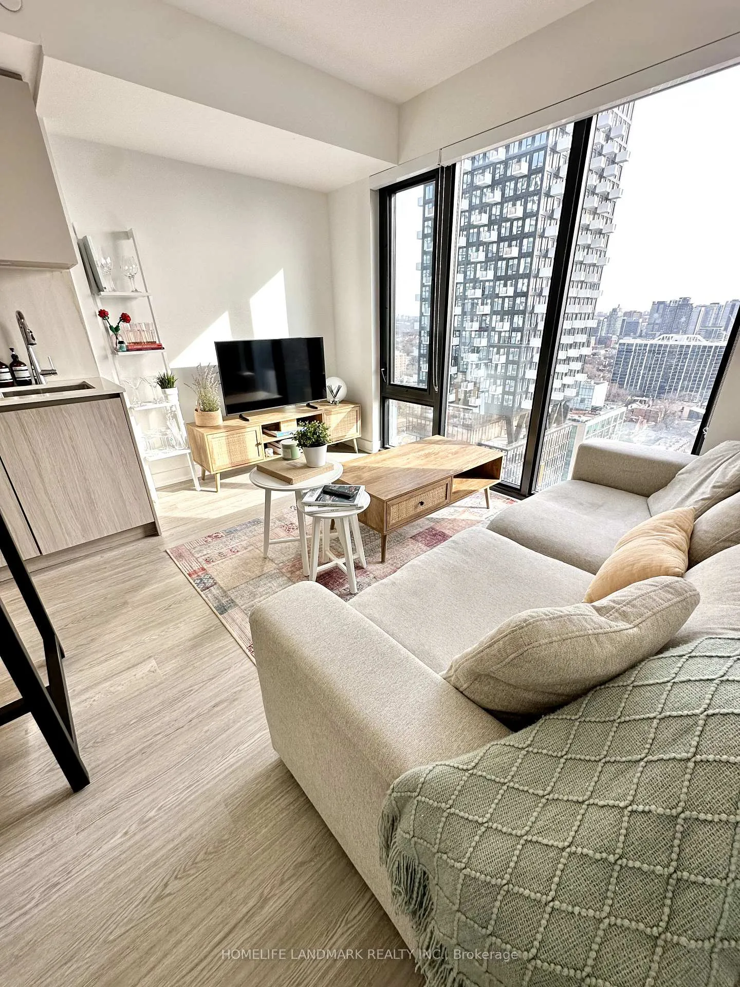 Photo 4 of Unit 2306, 47 Mutual Street, Toronto, Church-Yonge Corridor — HOMEH