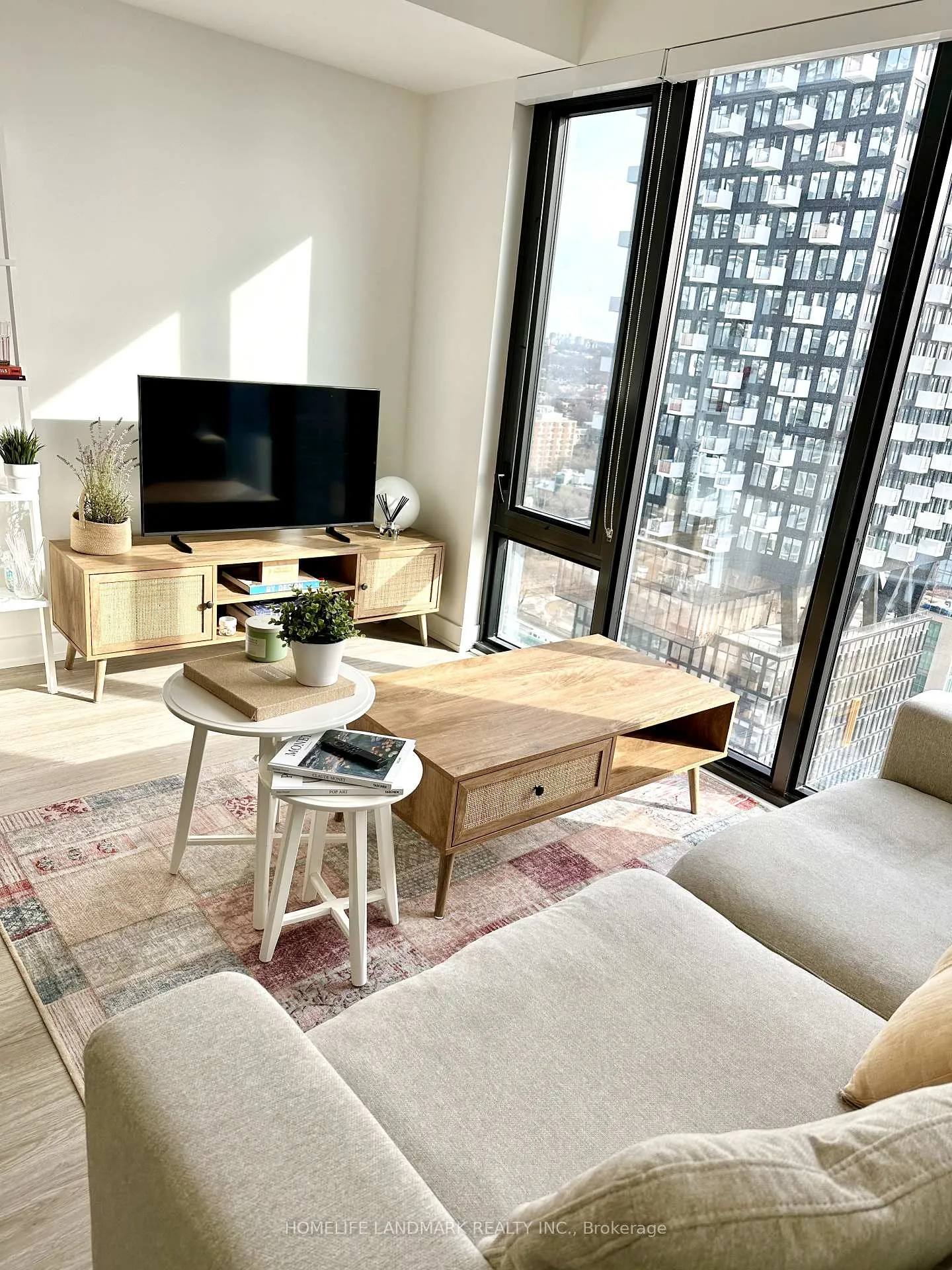 Photo 5 of Unit 2306, 47 Mutual Street, Toronto, Church-Yonge Corridor — HOMEH