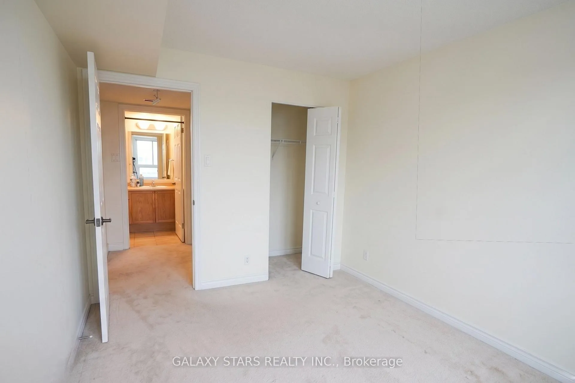 Photo 6 of Unit 902, 120 Grant Carman Drive, Ottawa, Borden Farm/Stewart Farm/Carleton Heights/Parkwood Hills — HOMEH
