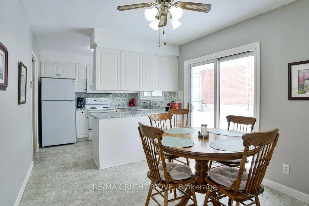 Photo 9 of 429 Highland Avenue, Orillia — HOMEH