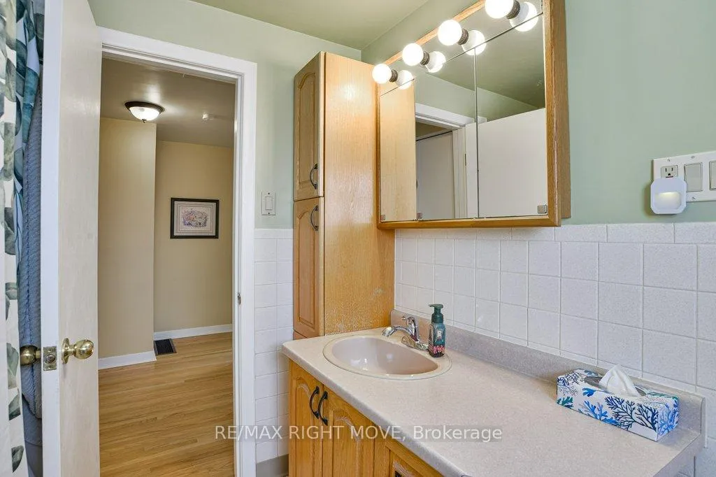 Photo 19 of 429 Highland Avenue, Orillia — HOMEH