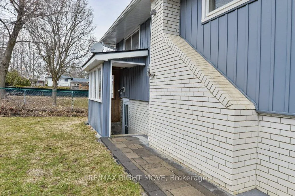 Photo 30 of 429 Highland Avenue, Orillia — HOMEH