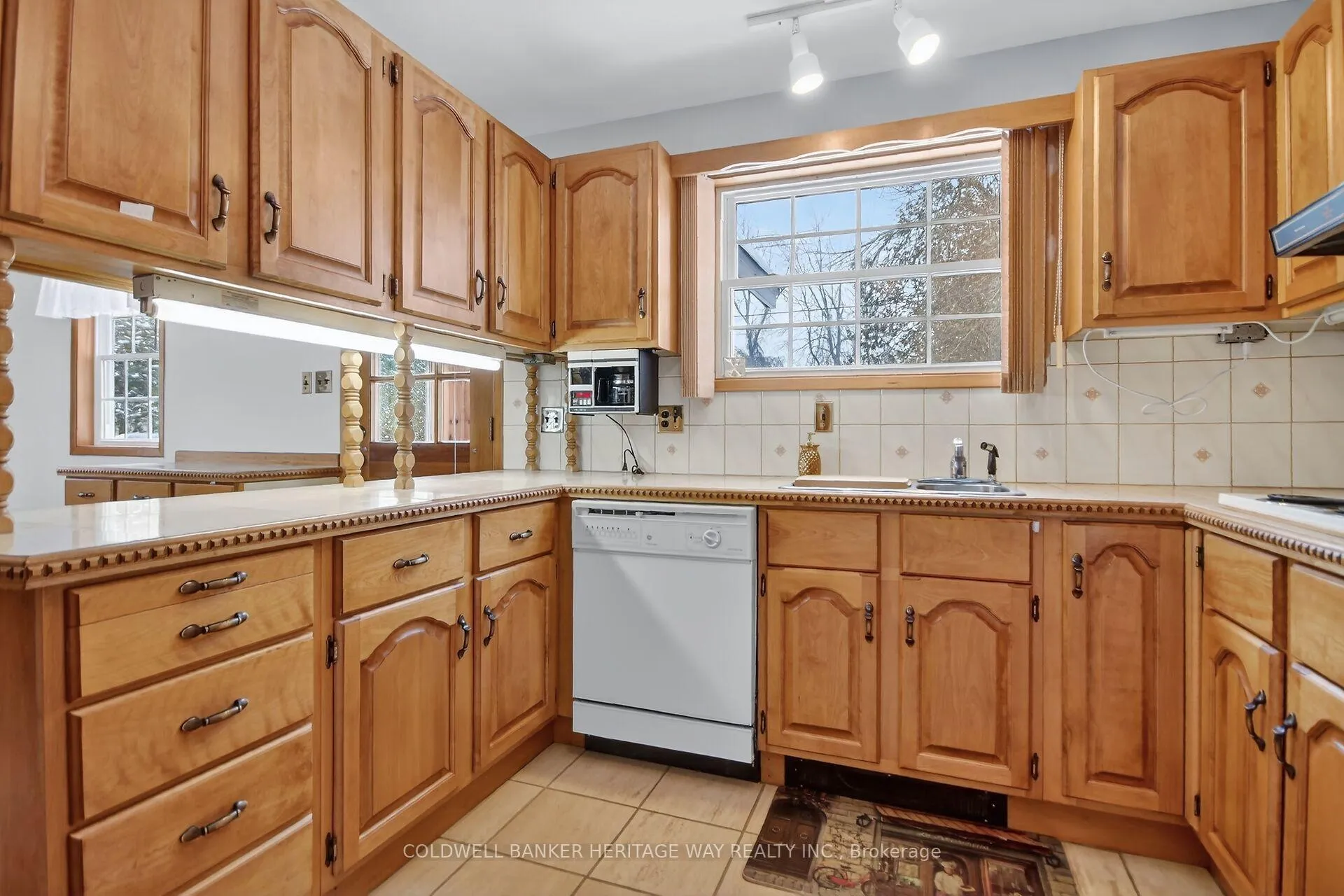 Photo 12 of 122 Avenue 4, Beckwith, Beckwith Twp — HOMEH
