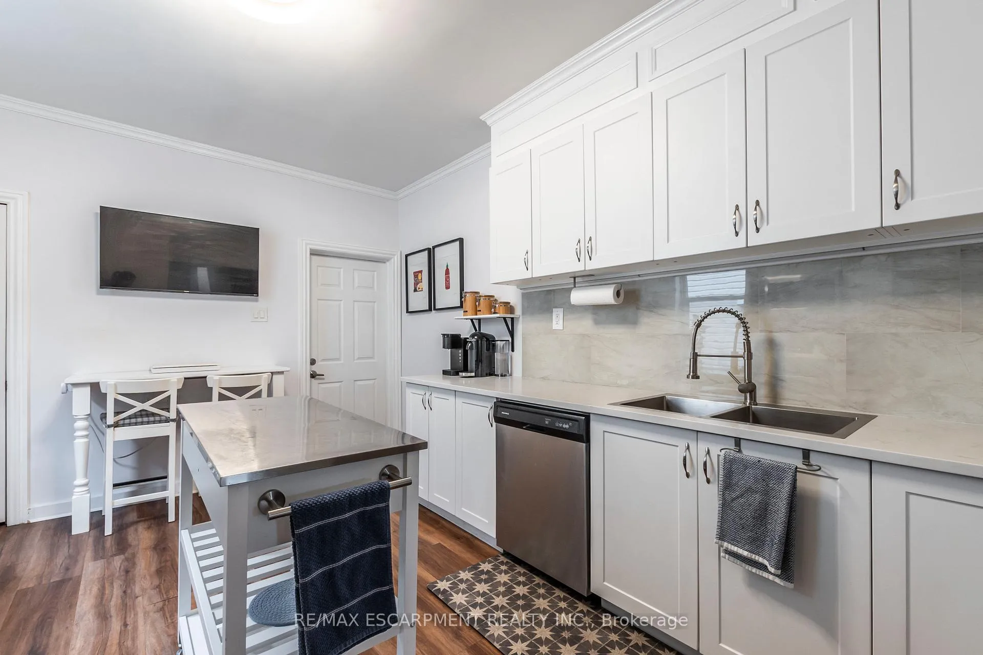 Photo 8 of 346 Hughson Street N, Hamilton, North End — HOMEH
