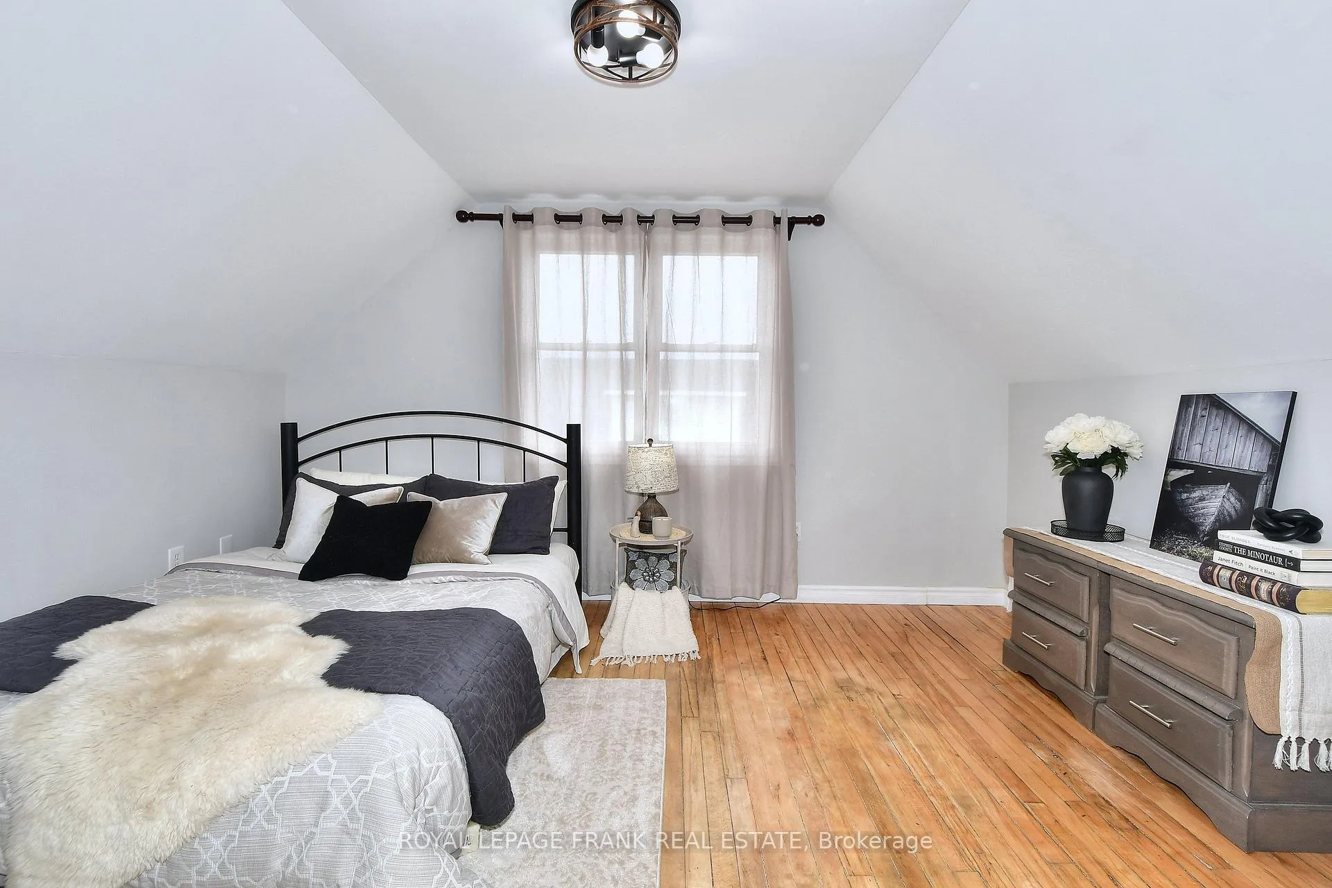 Photo 25 of 475 Brioux Avenue, Peterborough, Otonabee Ward 1 — HOMEH
