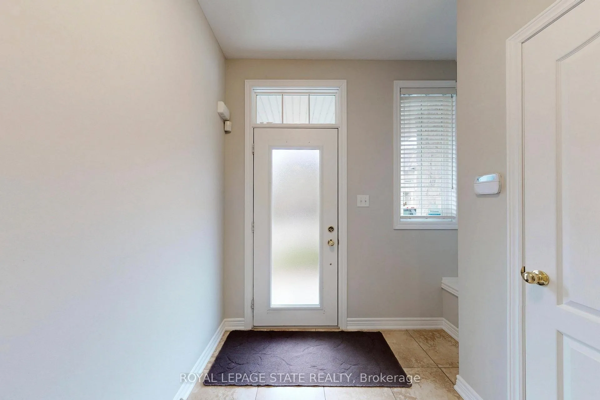 Photo 4 of 34 Forest Valley Crescent, Hamilton, Dundas — HOMEH