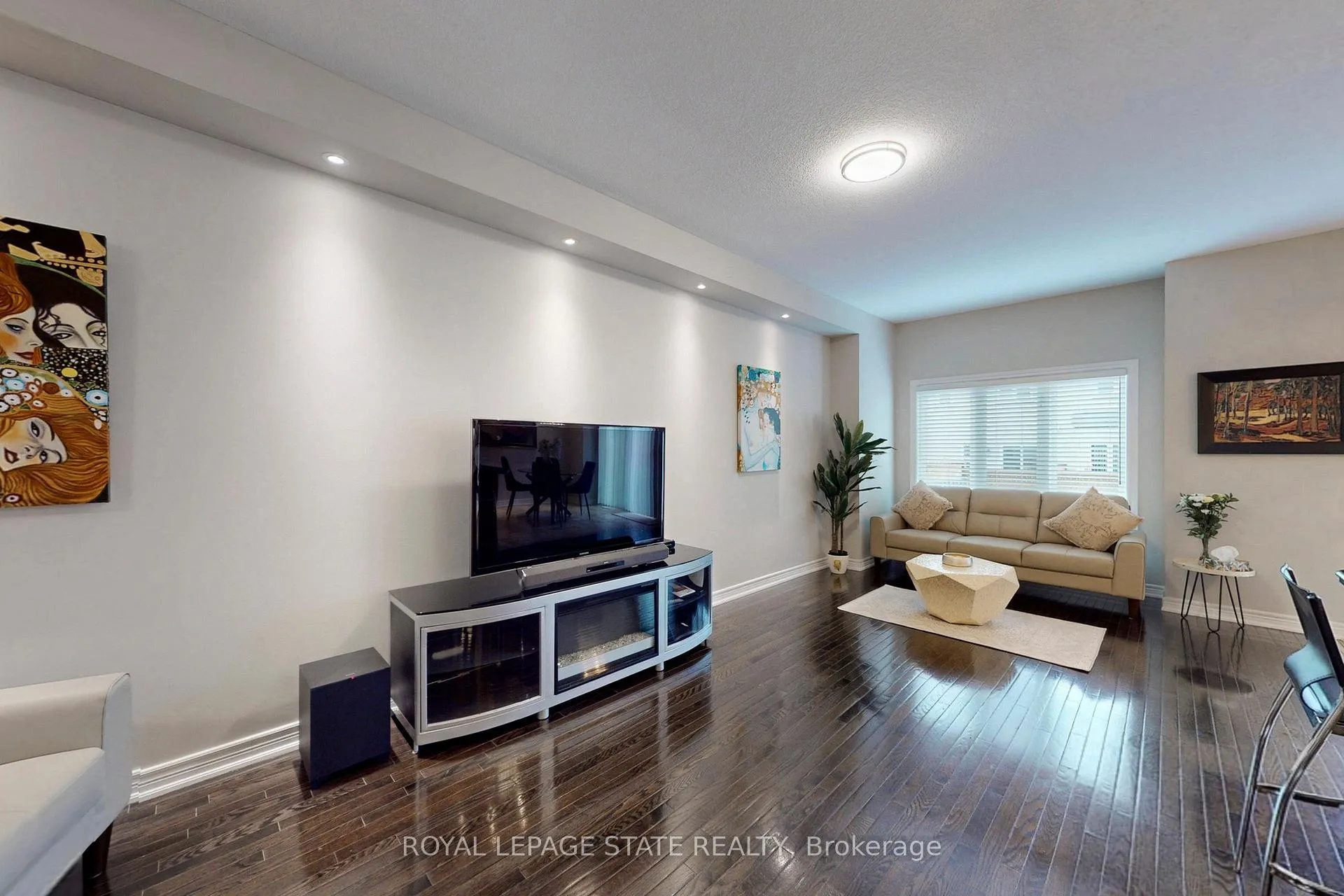 Photo 8 of 34 Forest Valley Crescent, Hamilton, Dundas — HOMEH