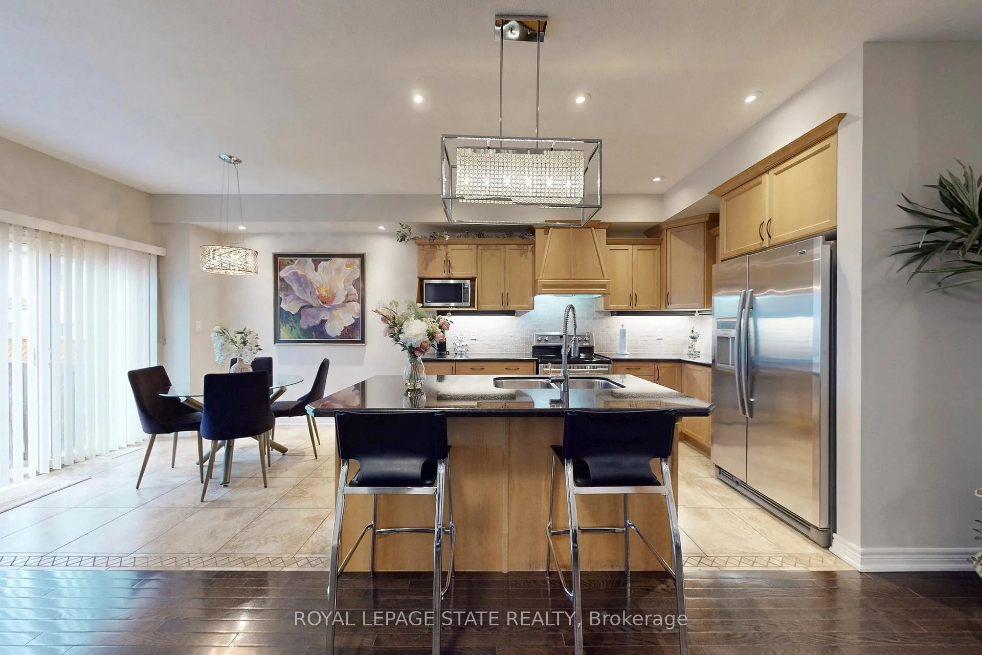 Photo 11 of 34 Forest Valley Crescent, Hamilton, Dundas — HOMEH