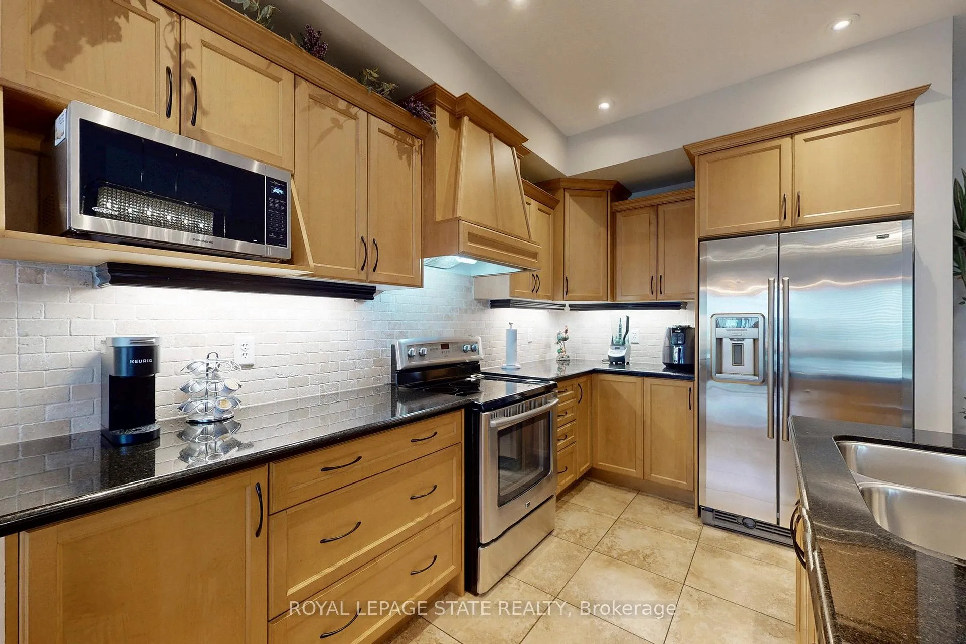 Photo 13 of 34 Forest Valley Crescent, Hamilton, Dundas — HOMEH