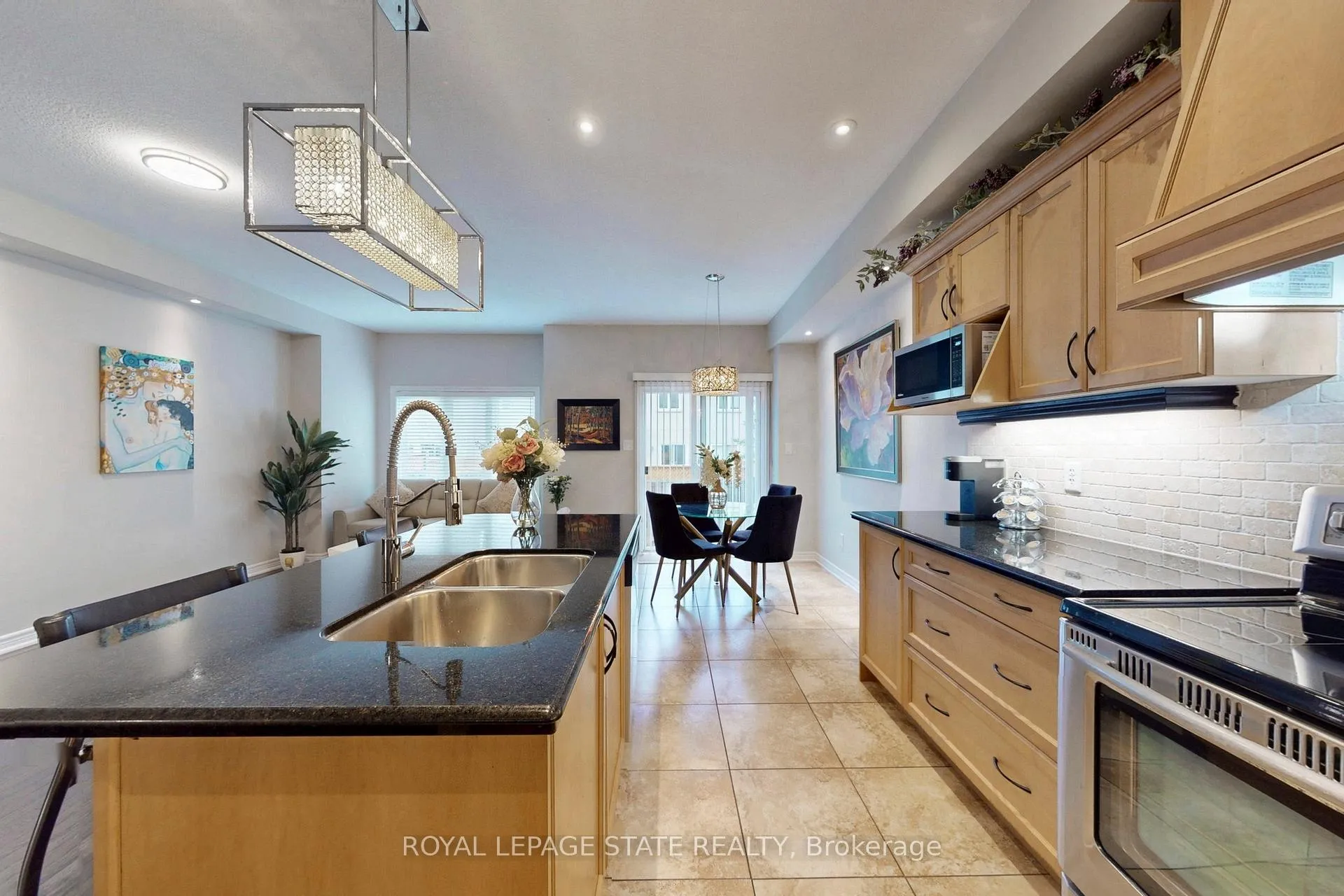 Photo 14 of 34 Forest Valley Crescent, Hamilton, Dundas — HOMEH