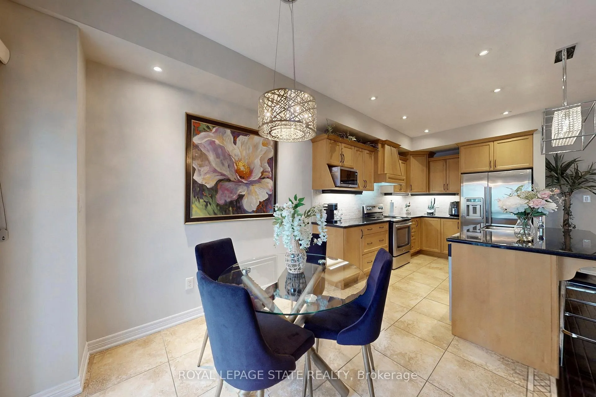 Photo 19 of 34 Forest Valley Crescent, Hamilton, Dundas — HOMEH