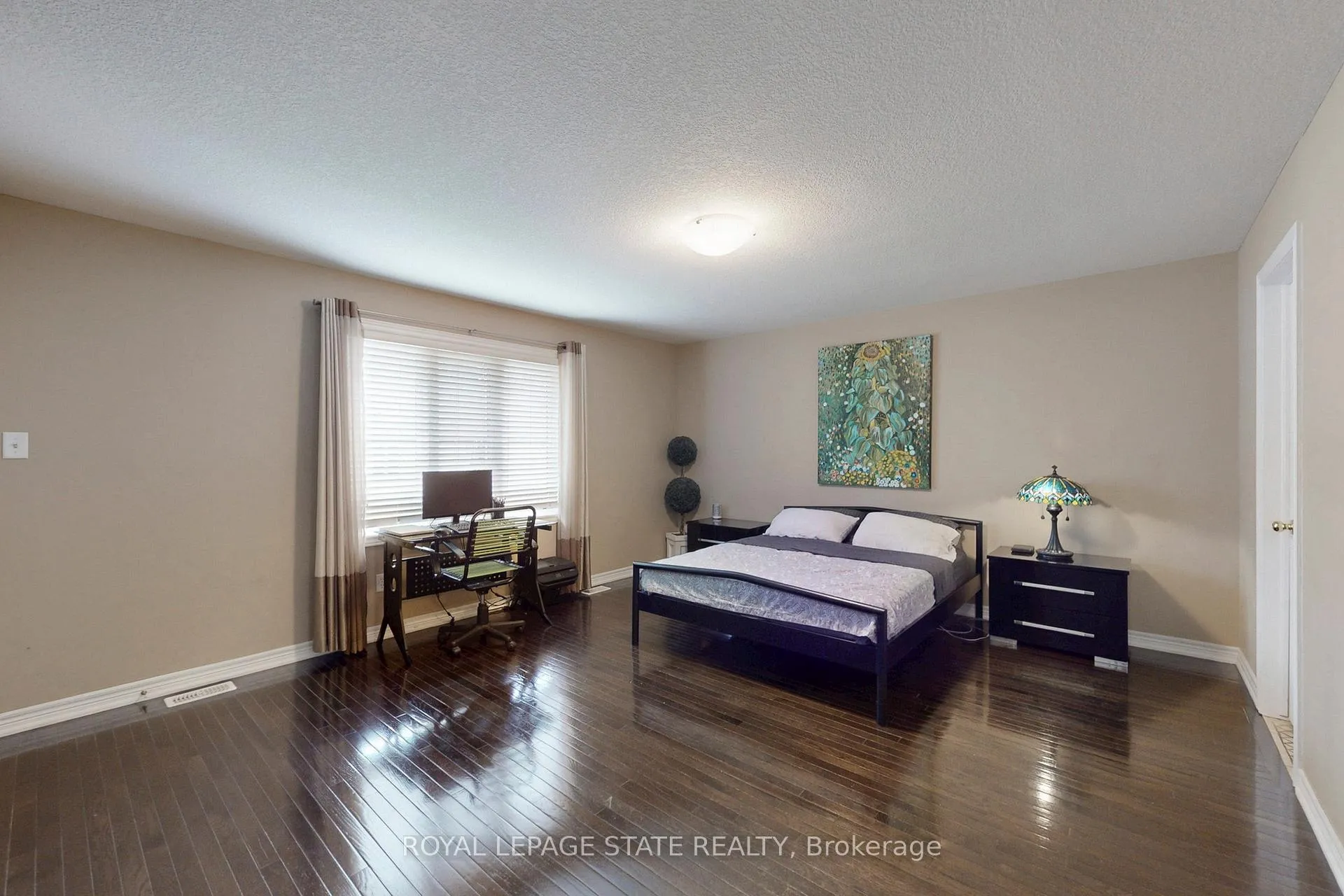 Photo 24 of 34 Forest Valley Crescent, Hamilton, Dundas — HOMEH