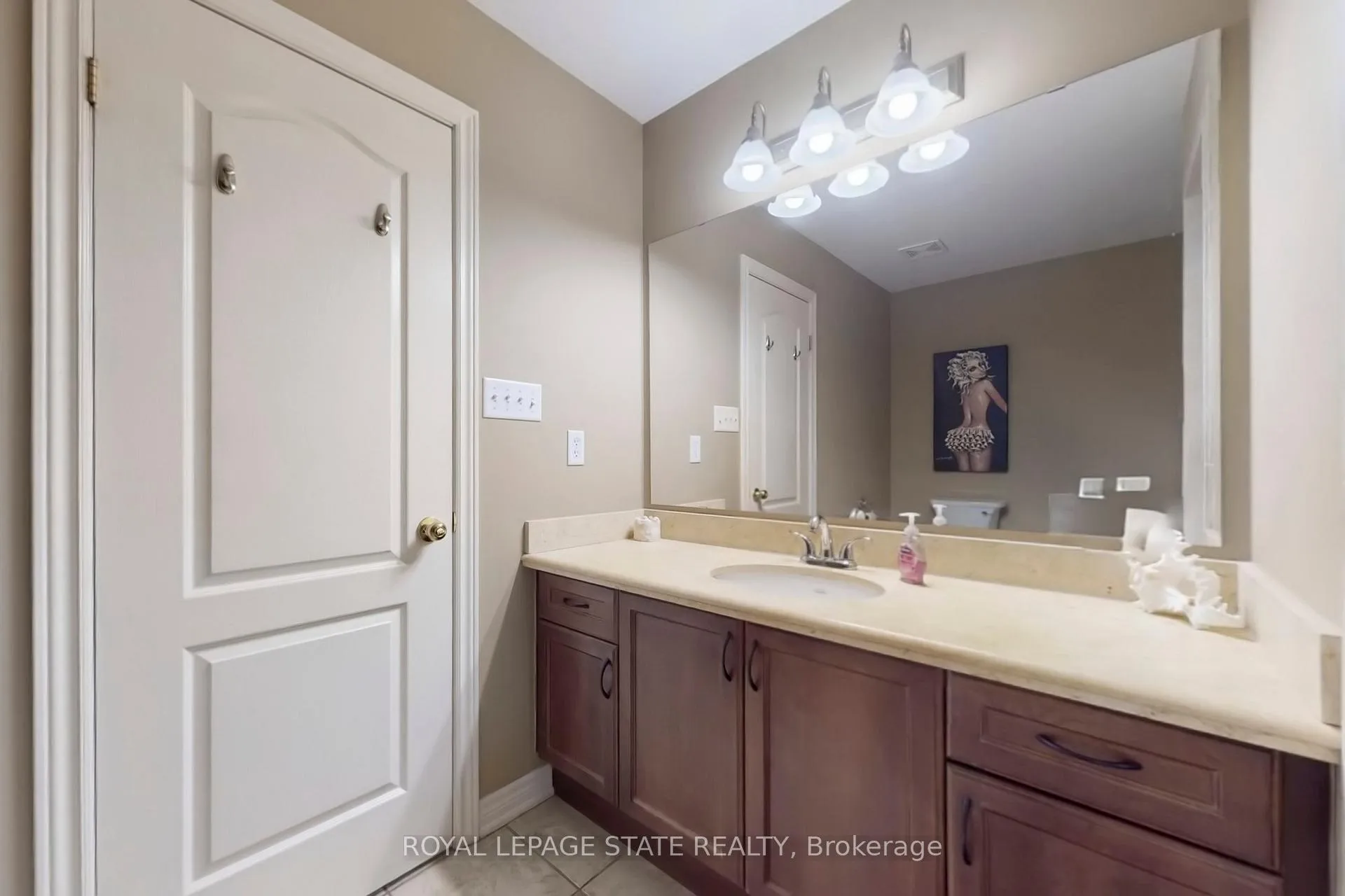 Photo 29 of 34 Forest Valley Crescent, Hamilton, Dundas — HOMEH