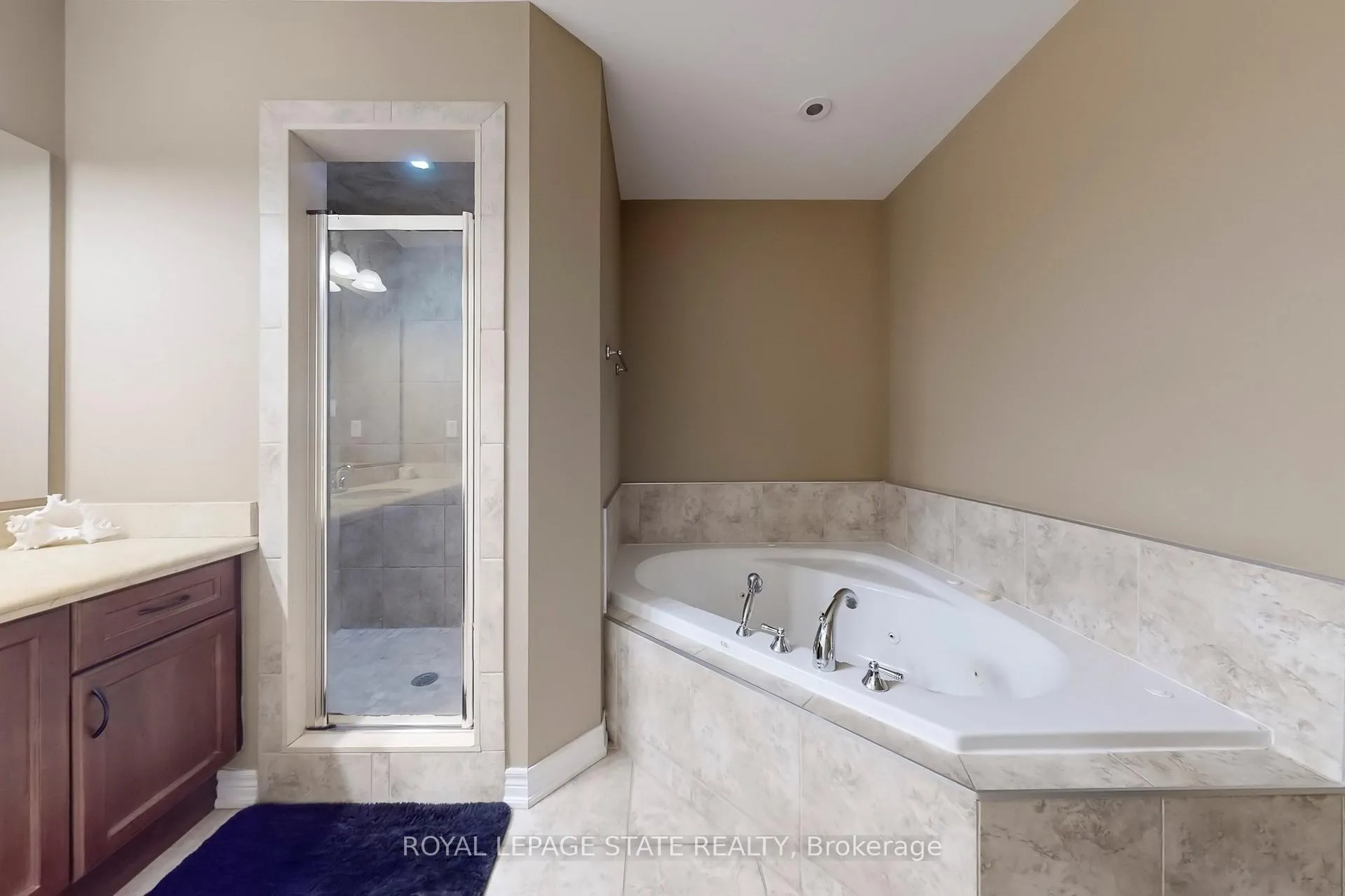 Photo 30 of 34 Forest Valley Crescent, Hamilton, Dundas — HOMEH