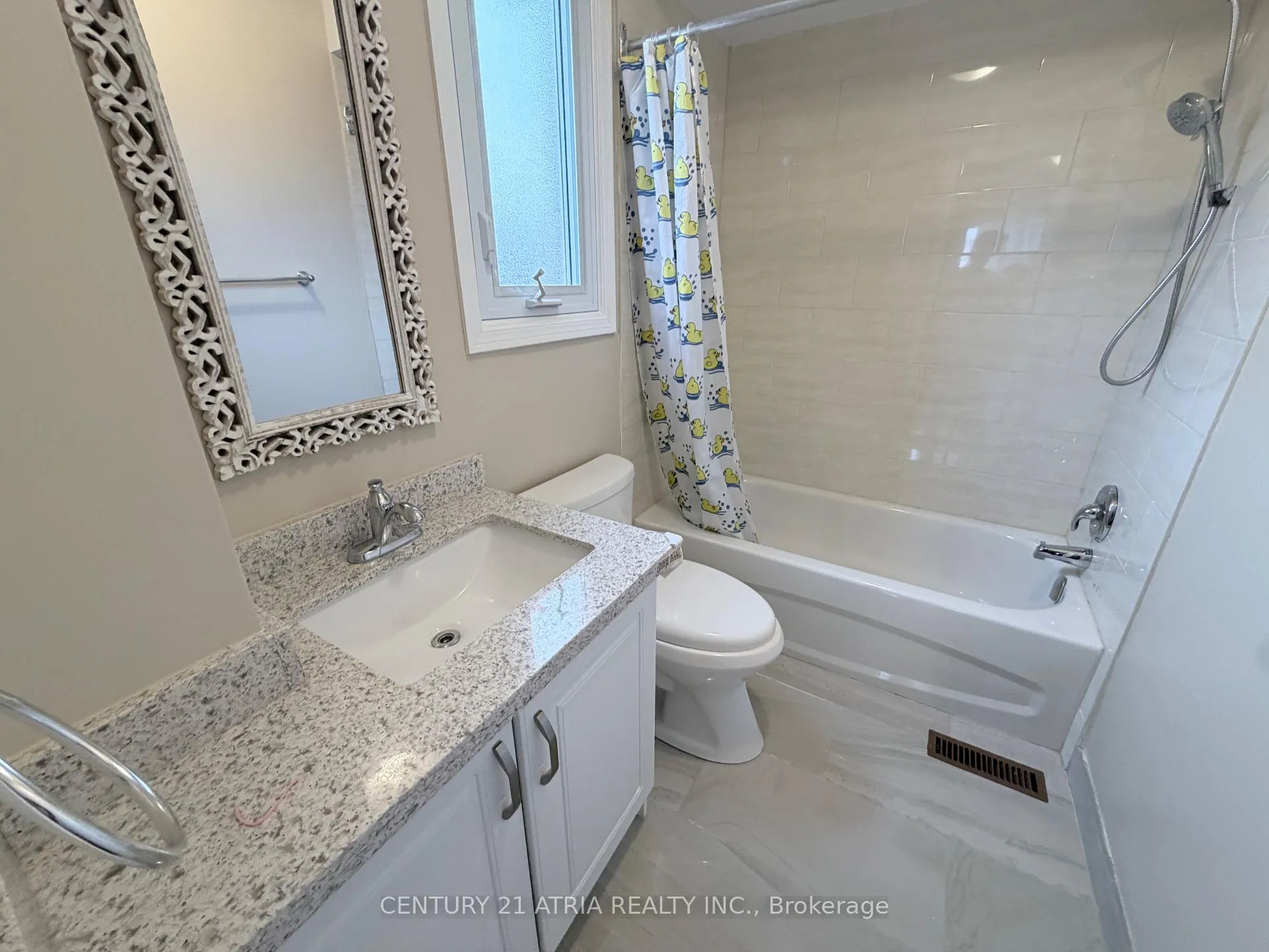 Photo 10 of 79 Maitland Drive, Markham, Milliken Mills West — HOMEH