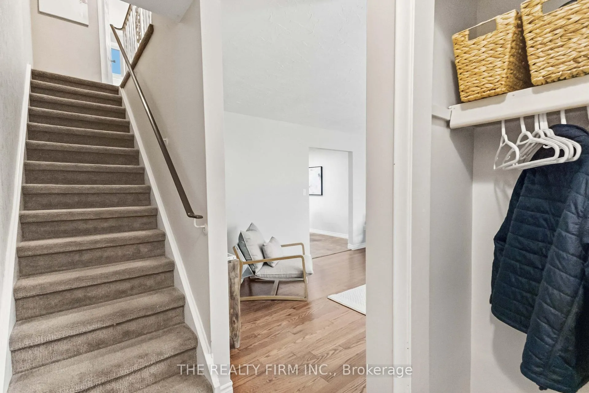 Photo 5 of 324 Oak Avenue, Strathroy-Caradoc, SW — HOMEH