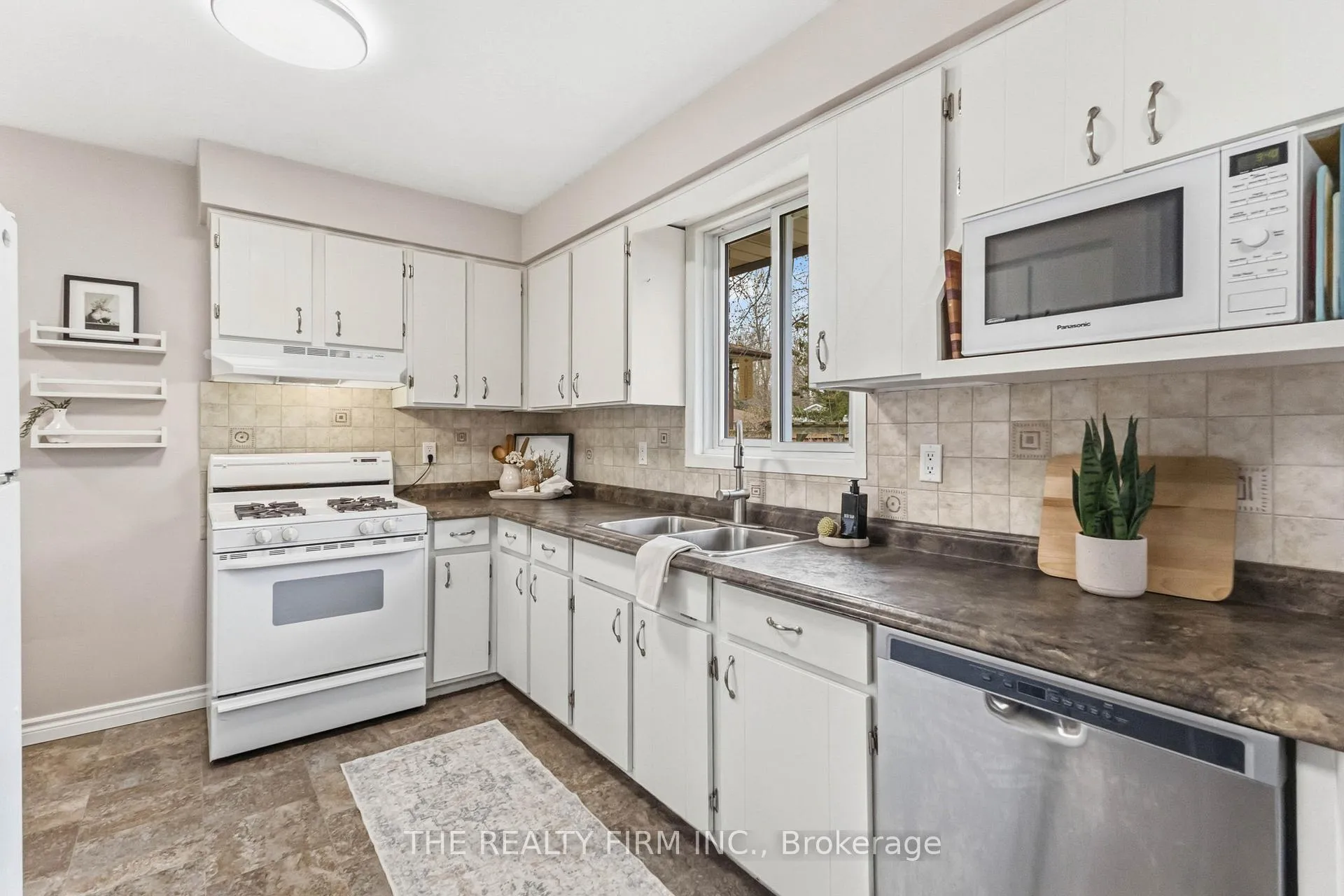 Photo 16 of 324 Oak Avenue, Strathroy-Caradoc, SW — HOMEH