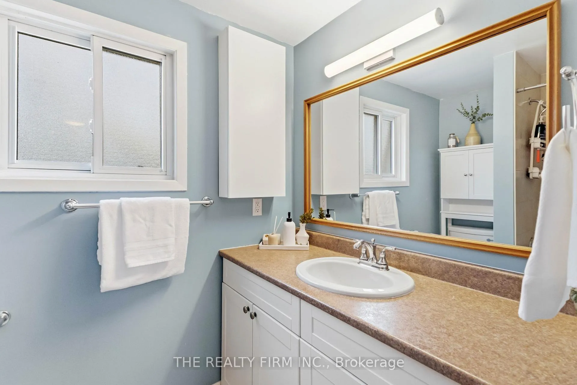 Photo 21 of 324 Oak Avenue, Strathroy-Caradoc, SW — HOMEH