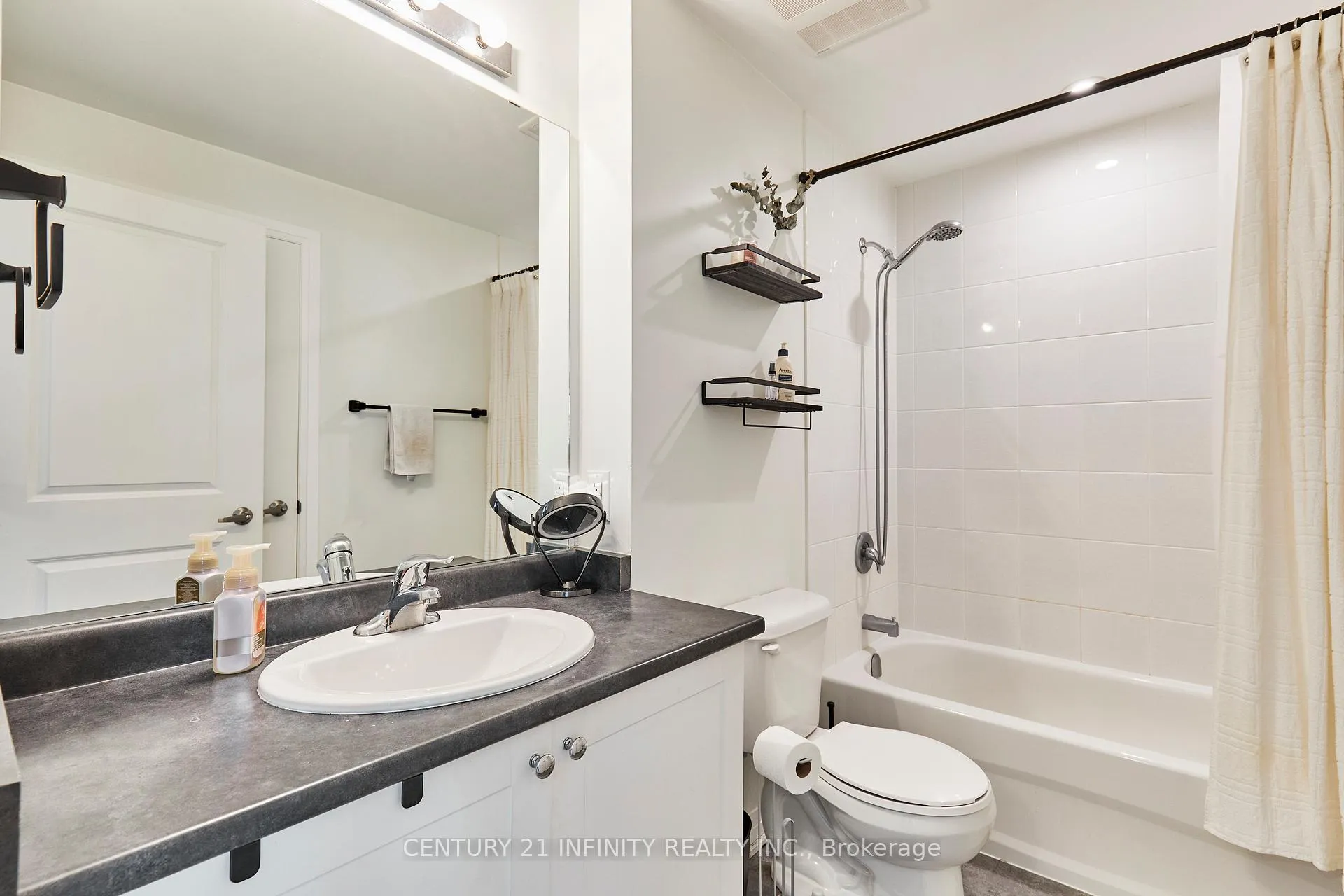 Photo 17 of Unit 101, 70 Shipway Avenue, Clarington, Newcastle — HOMEH