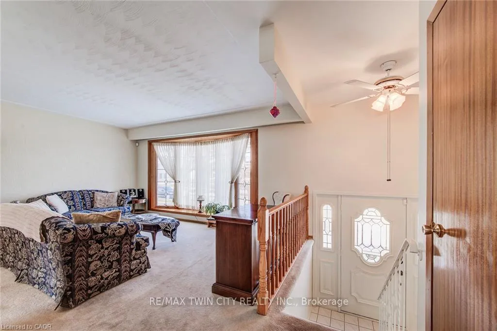 Photo 2 of 85 Burlington Drive, Kitchener — HOMEH