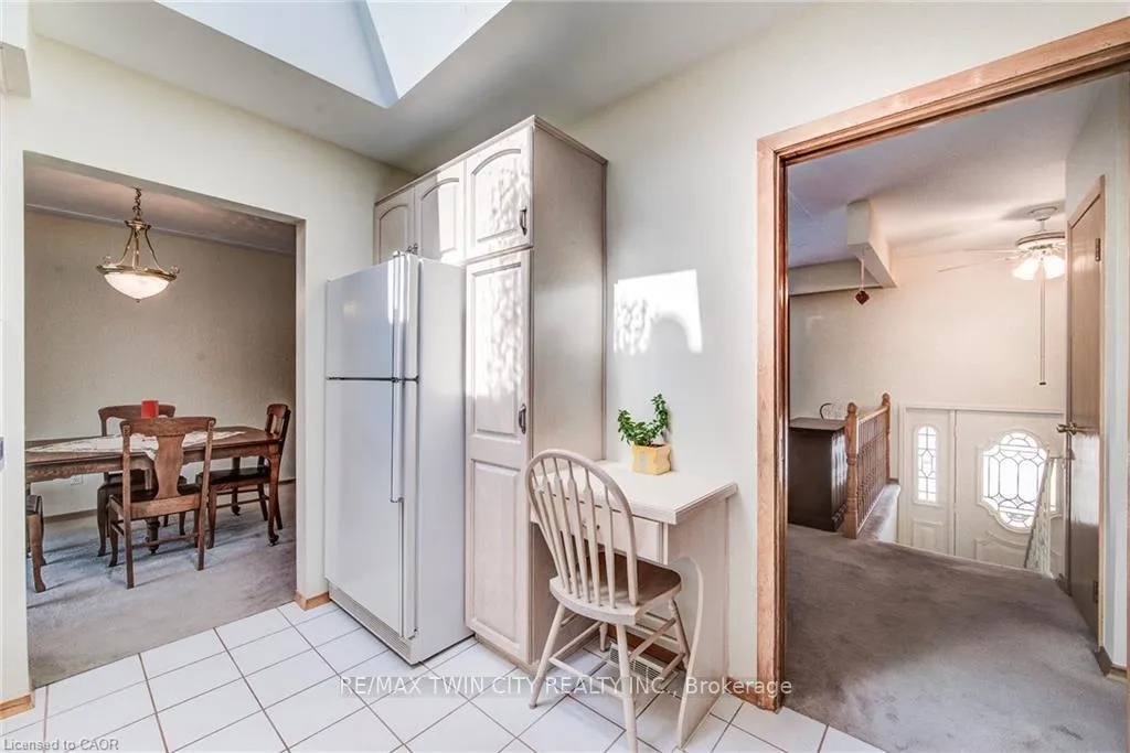 Photo 10 of 85 Burlington Drive, Kitchener — HOMEH