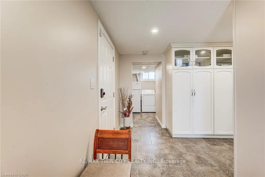 Photo 21 of 85 Burlington Drive, Kitchener — HOMEH