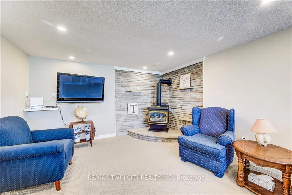 Photo 27 of 85 Burlington Drive, Kitchener — HOMEH