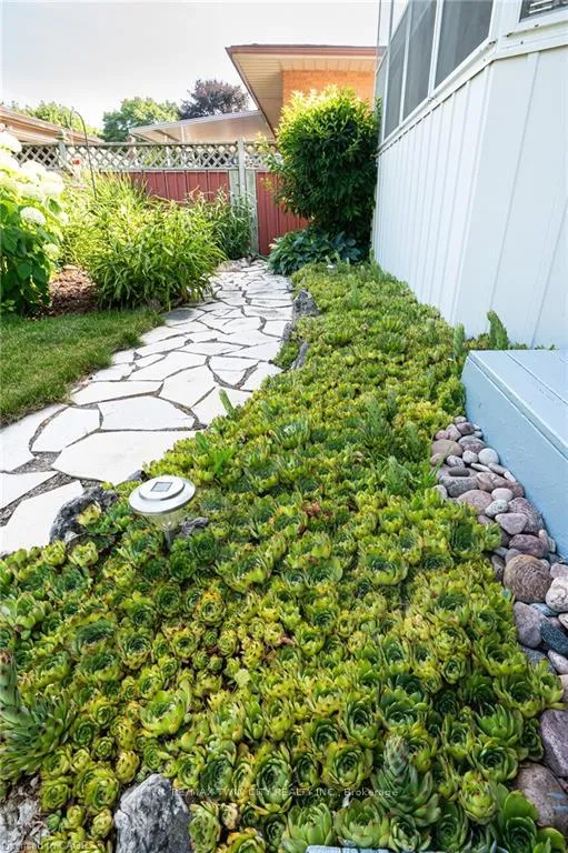 Photo 40 of 85 Burlington Drive, Kitchener — HOMEH