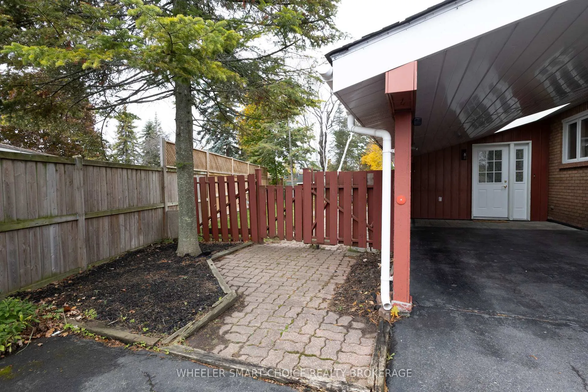 Photo 3 of 1412 Boyd Street, Cornwall — HOMEH