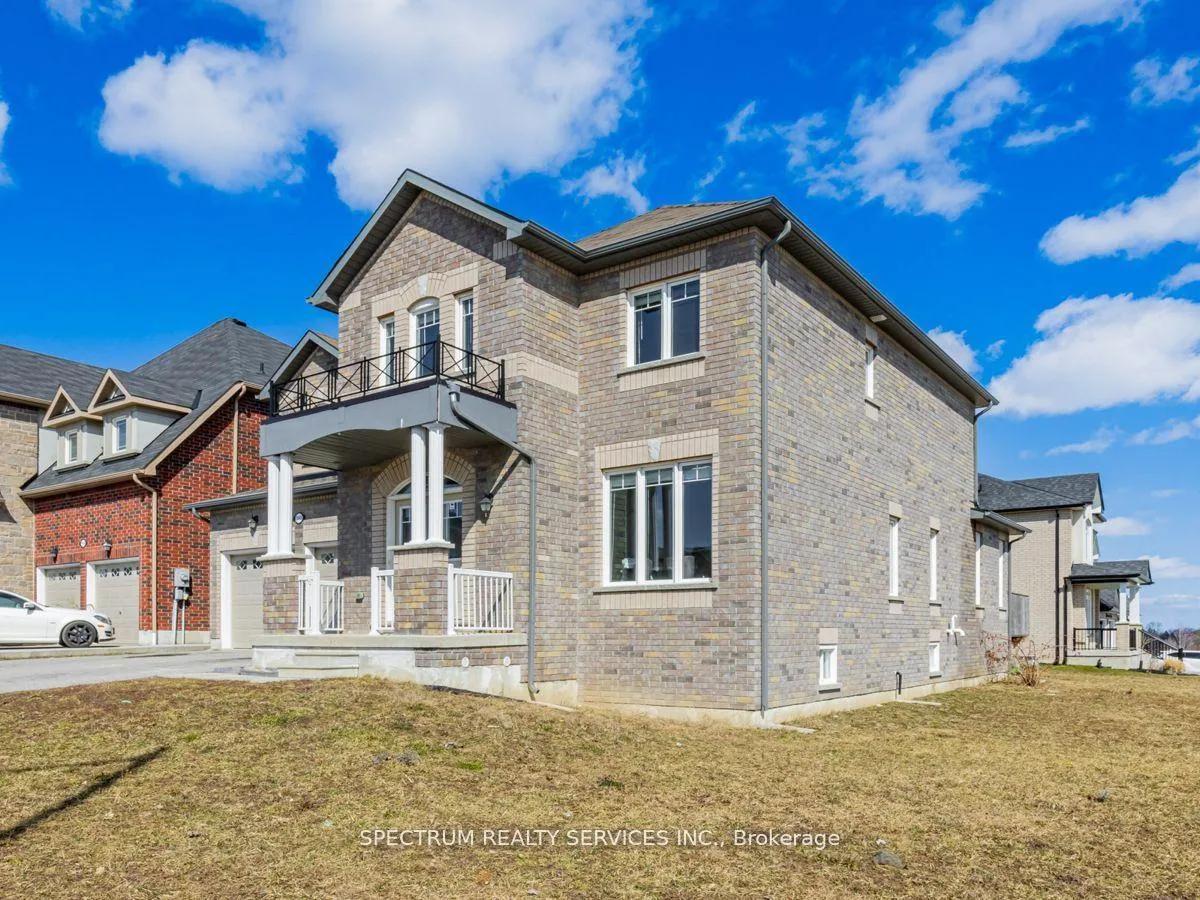Photo 2 of 1949 Jans Boulevard, Innisfil, Alcona — HOMEH