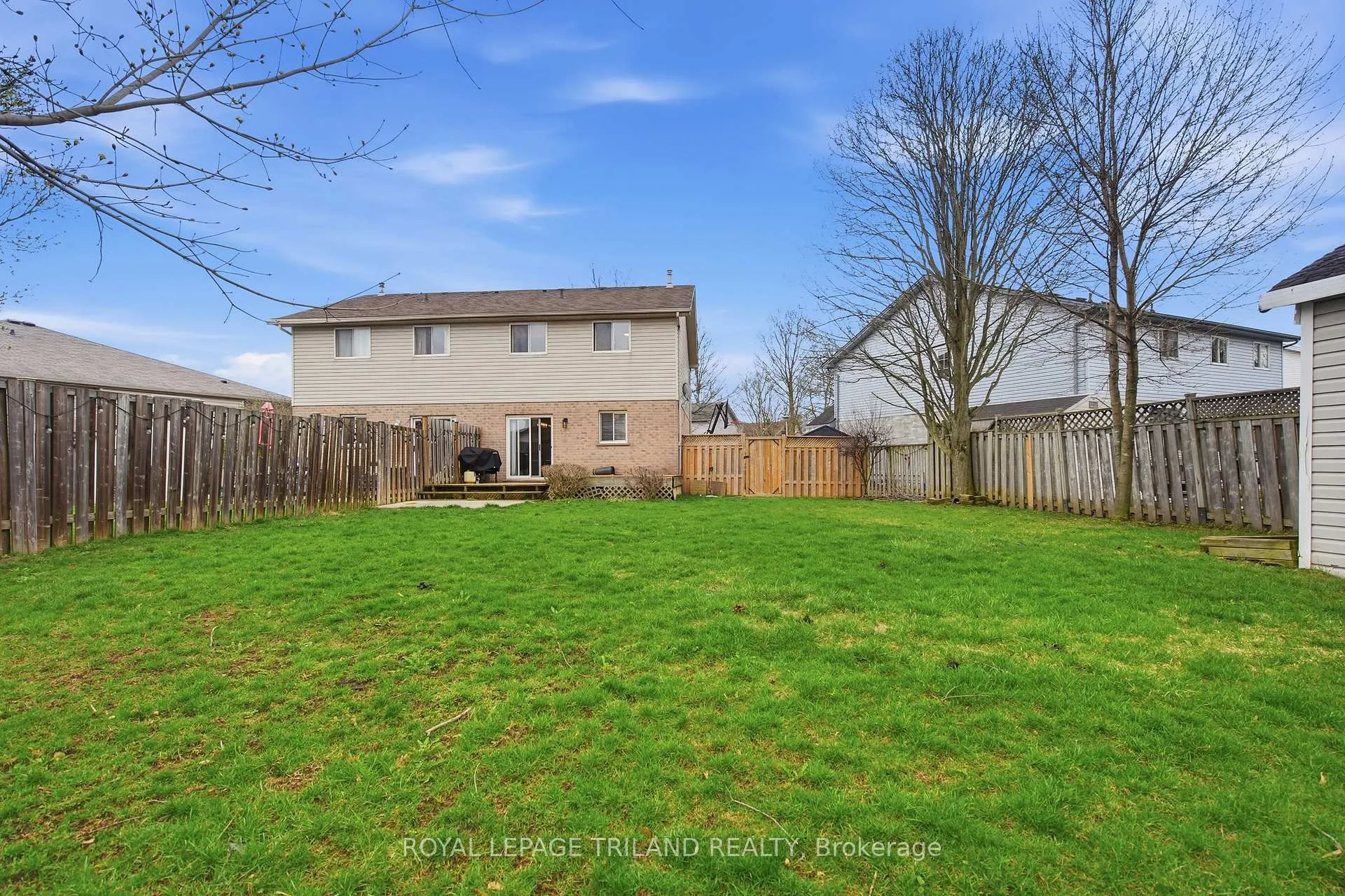 Photo 26 of 16 Bowcott Crescent, London, East I — HOMEH