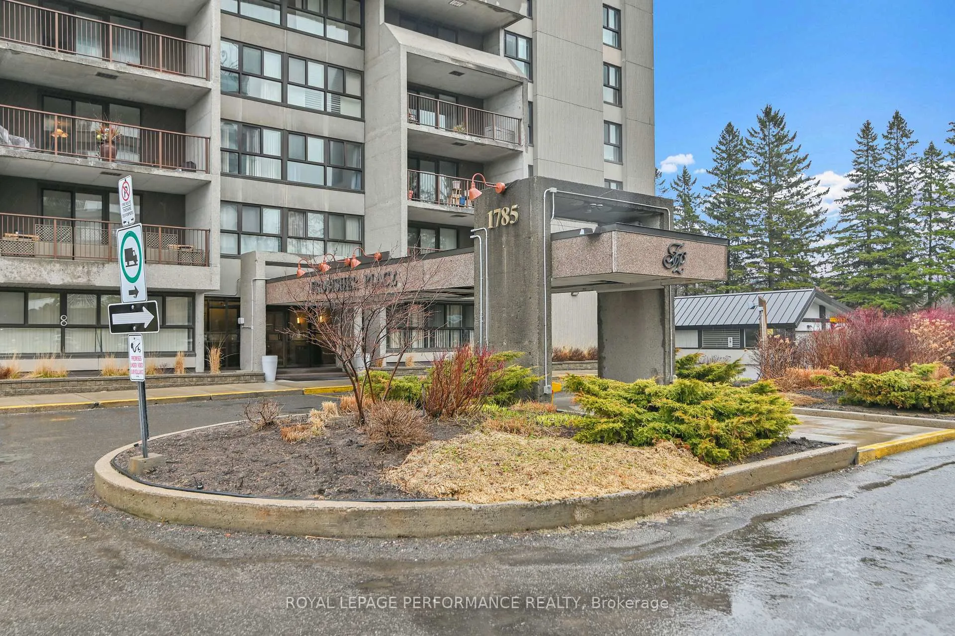 Photo 2 of Unit 1102, 1785 Frobisher Lane, Ottawa, Riverview Park — HOMEH