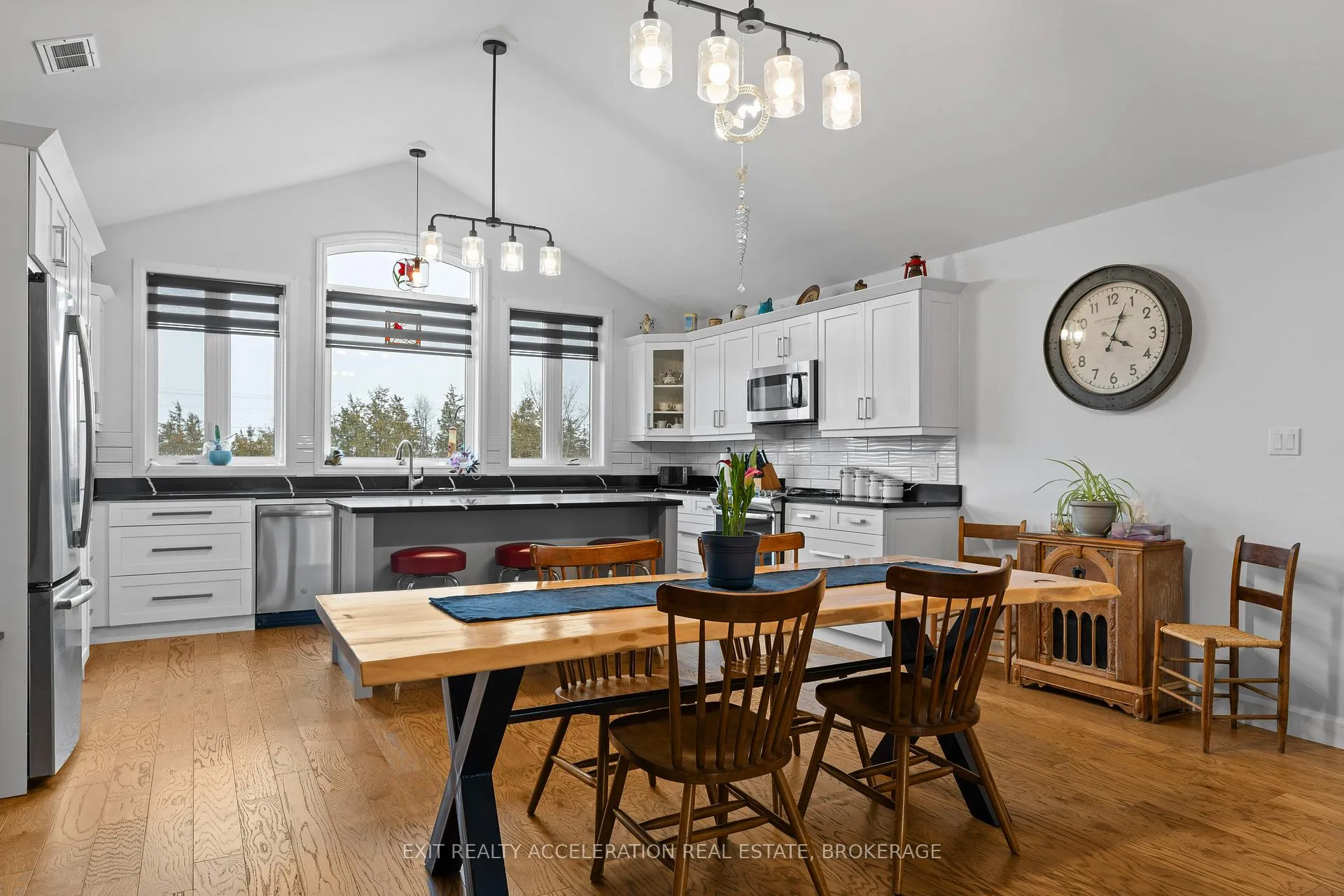 Photo 11 of 4704 County Rd 9, Greater Napanee — HOMEH