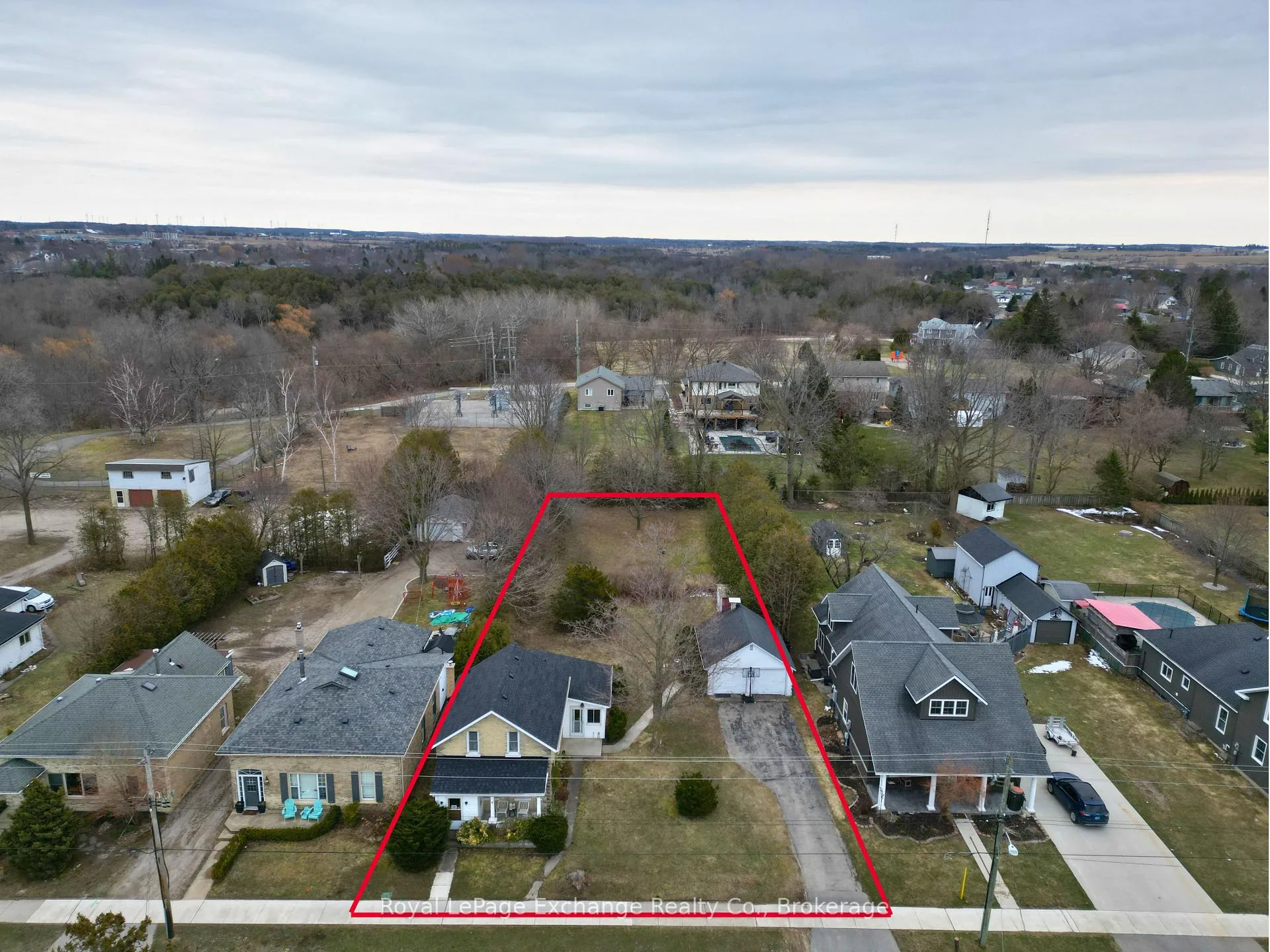 Photo 2 of 535 Queen Street, Kincardine — HOMEH